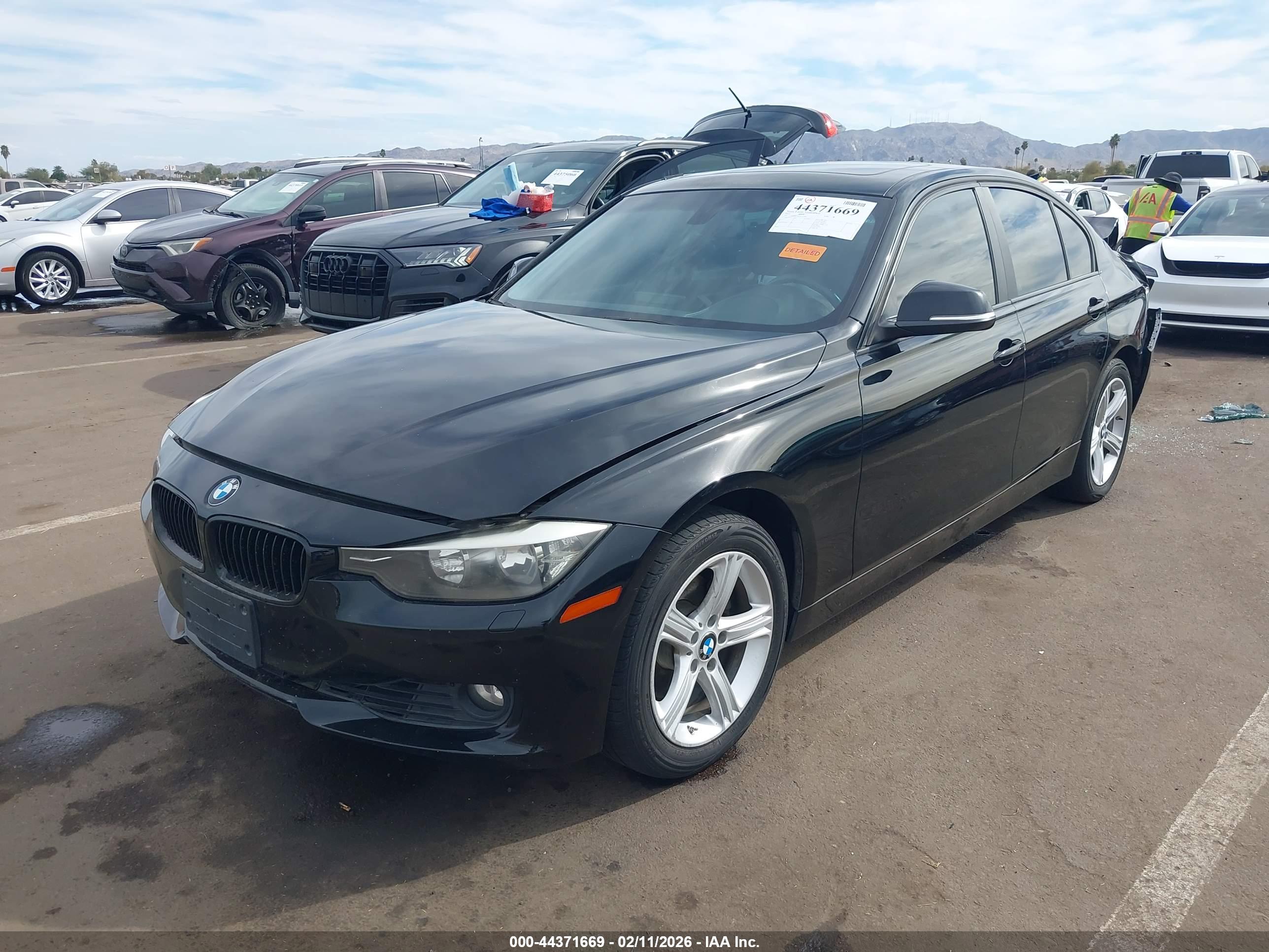 BMW 328I image 2