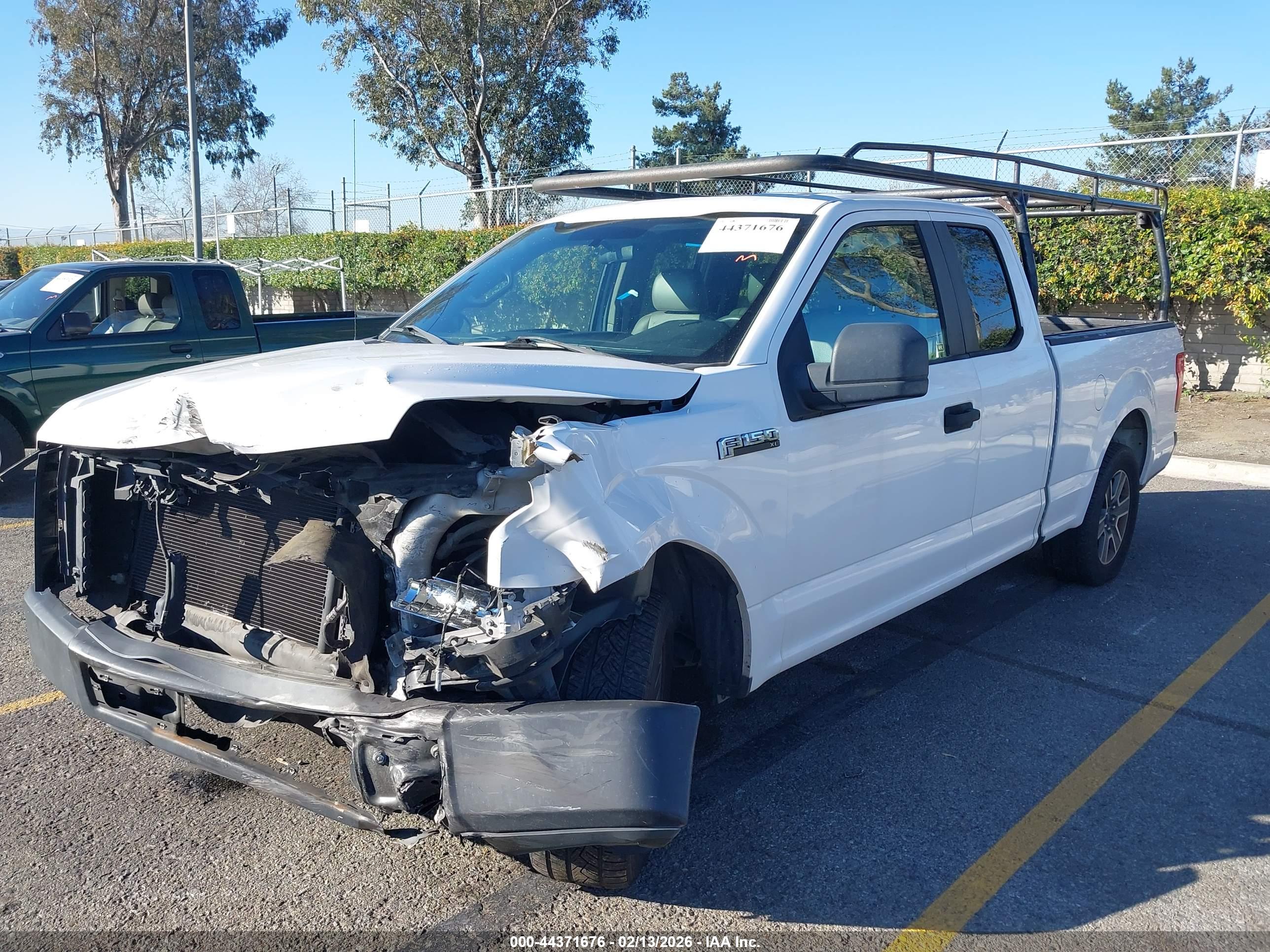 FORD F-150 image 2