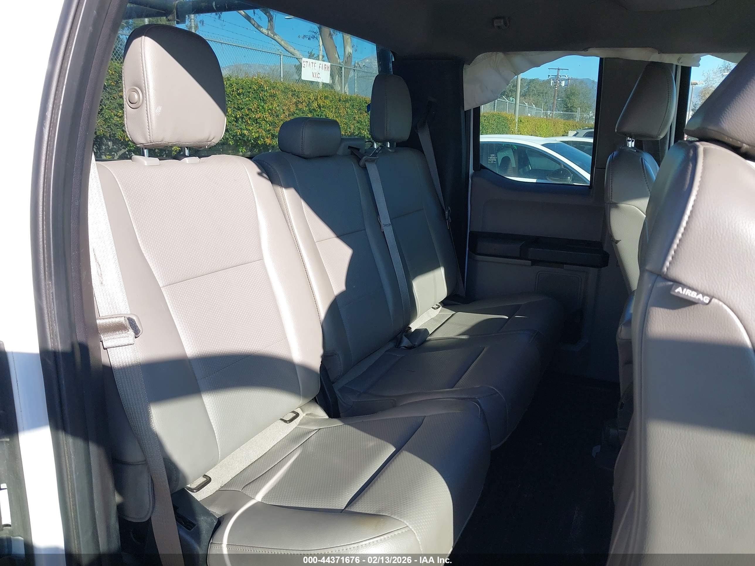FORD F-150 image 8