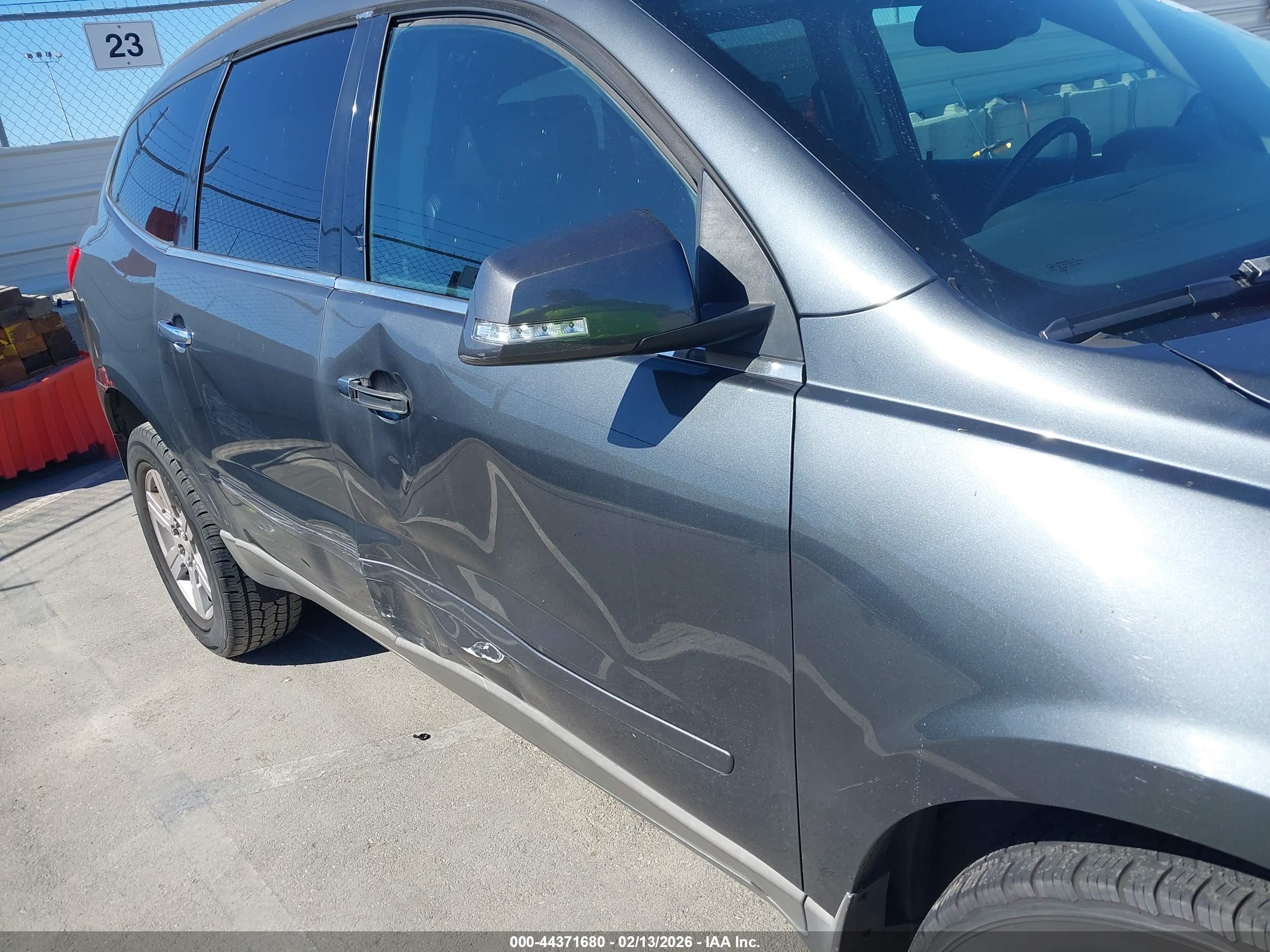 CHEVROLET TRAVERSE image 6