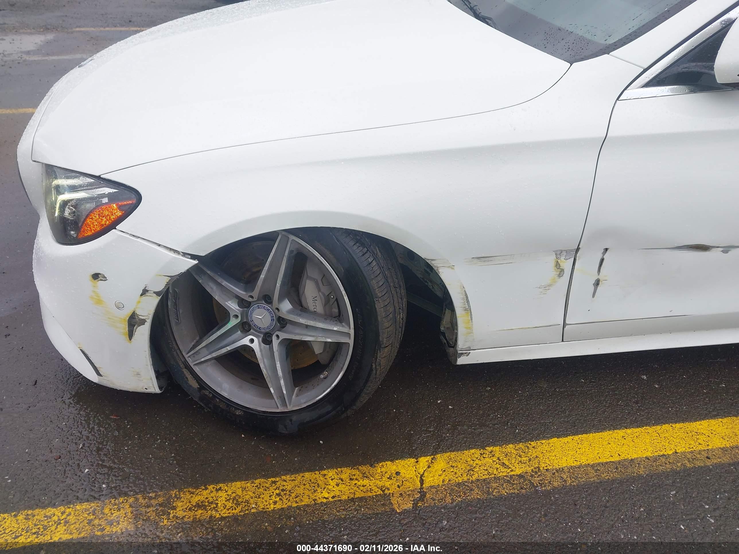 MERCEDES-BENZ E image 6