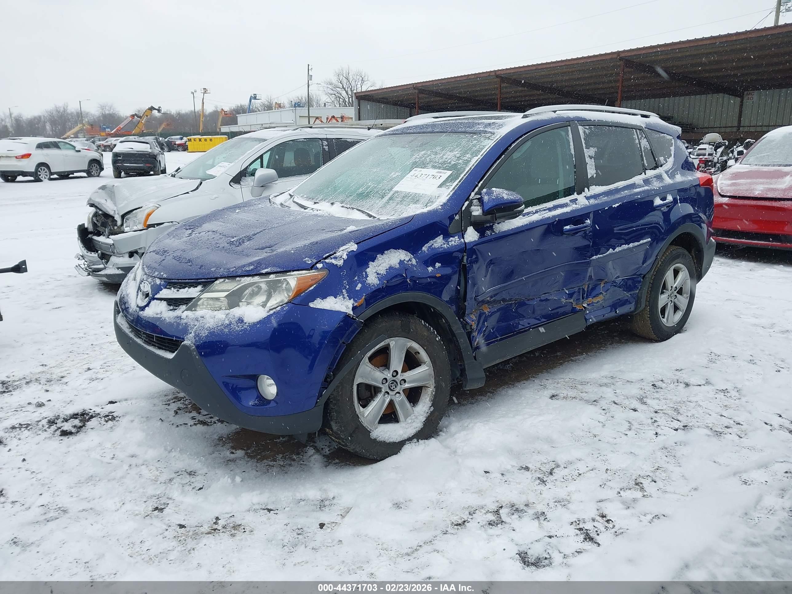 TOYOTA RAV4 image 2