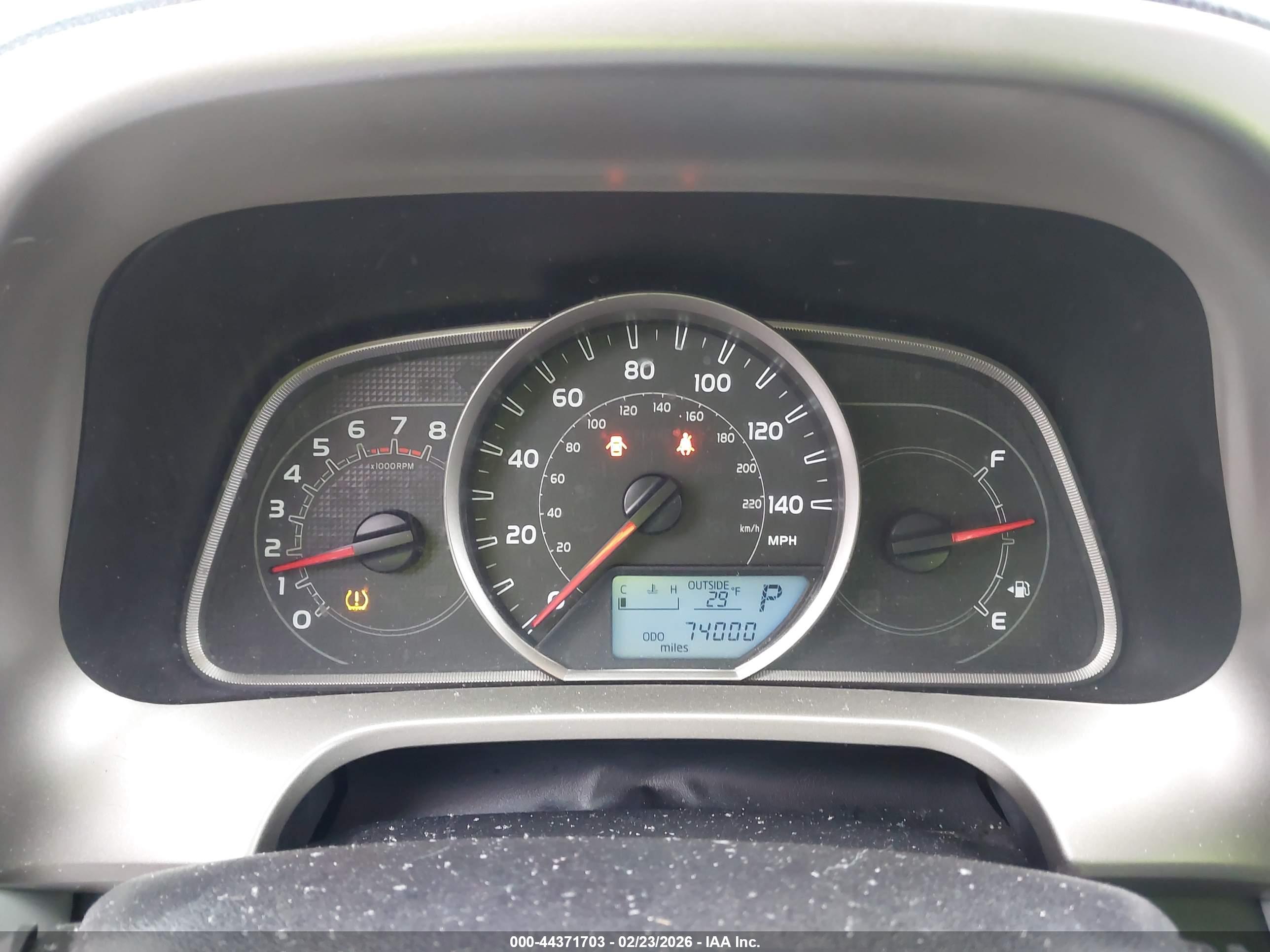 TOYOTA RAV4 image 7