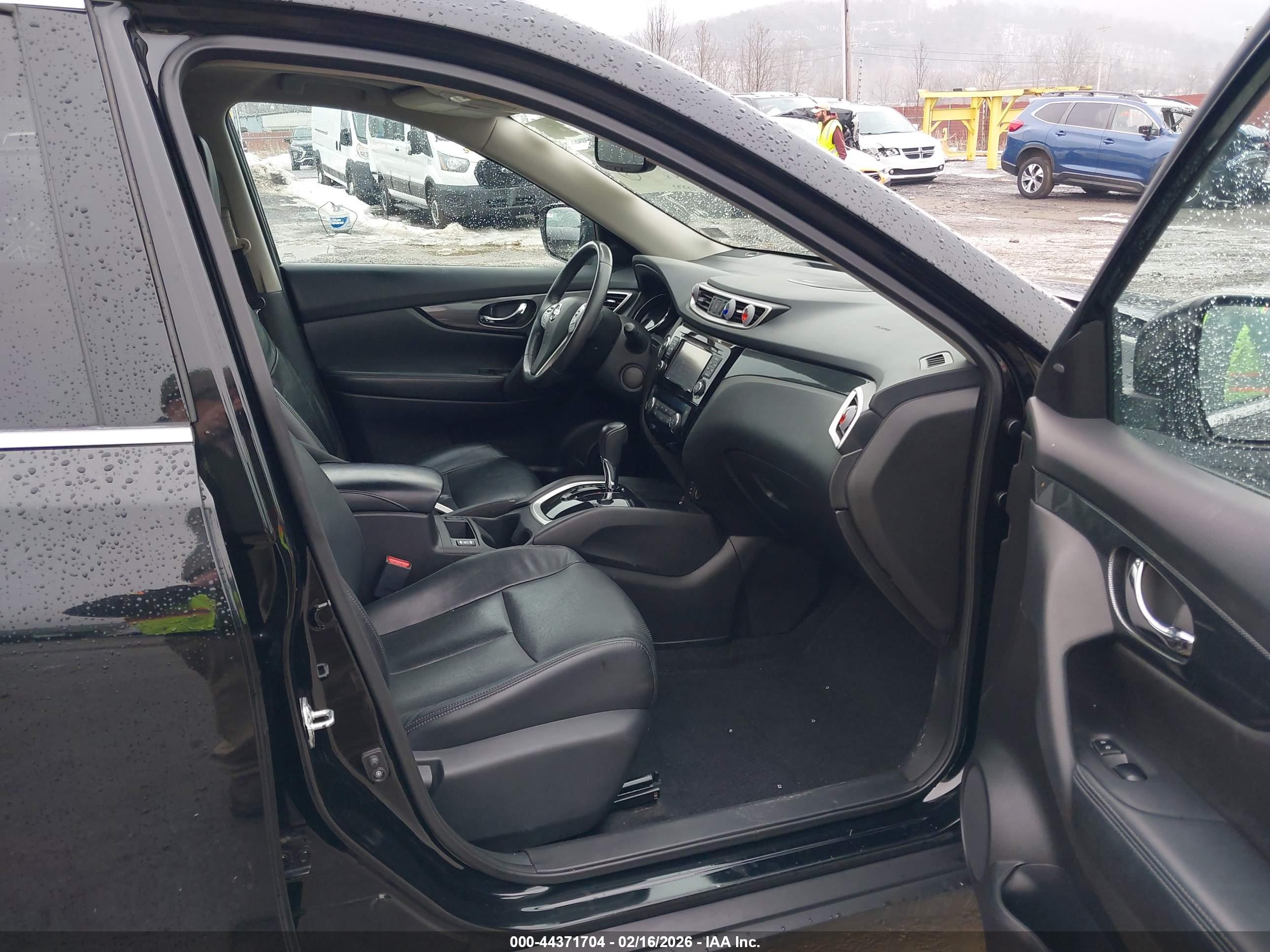 NISSAN ROGUE image 5