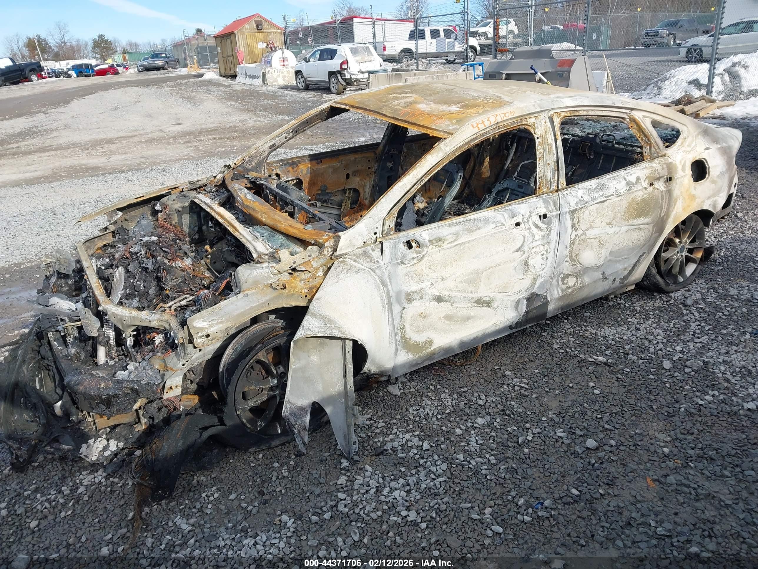 FORD FUSION image 2