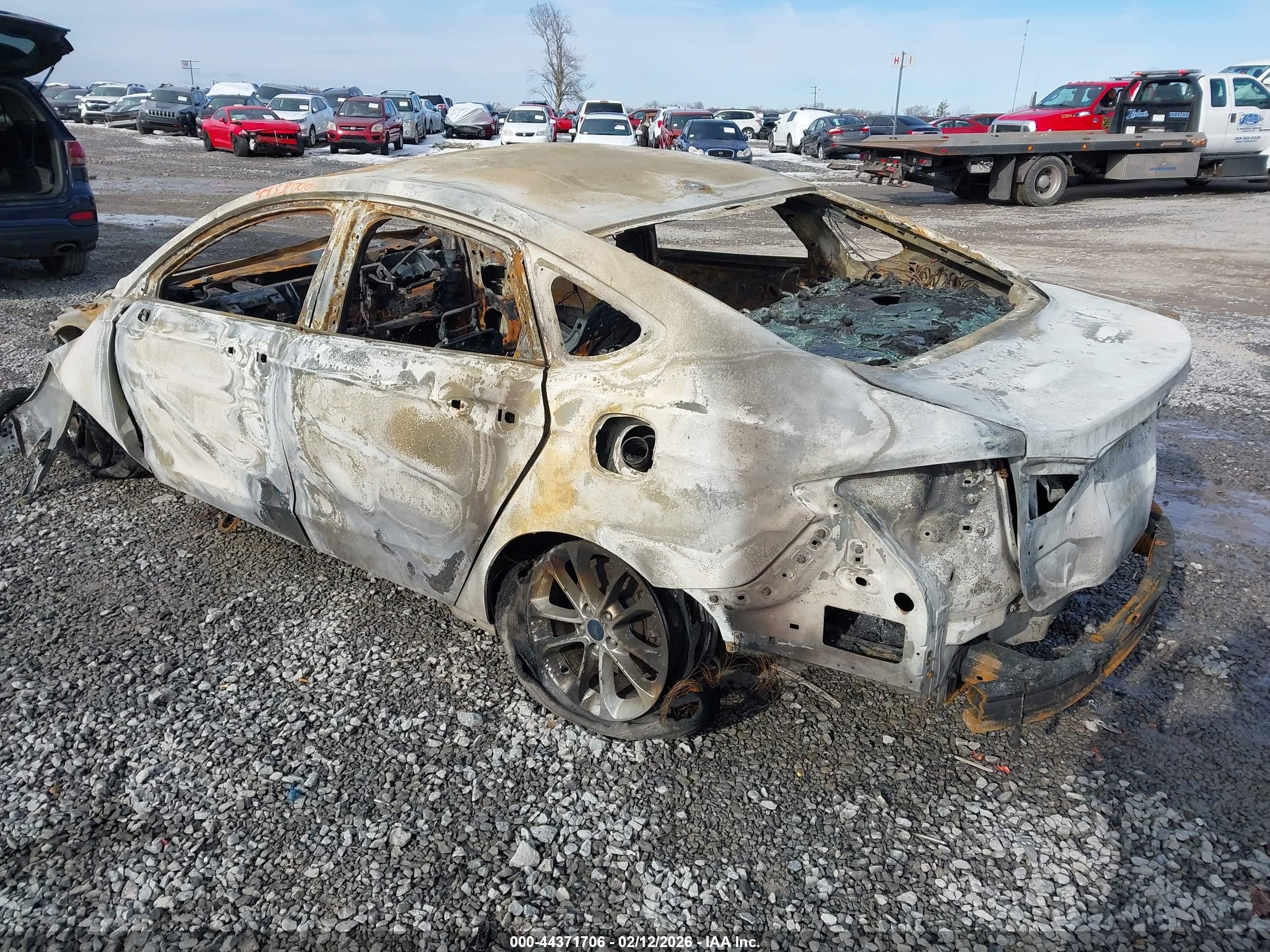 FORD FUSION image 3