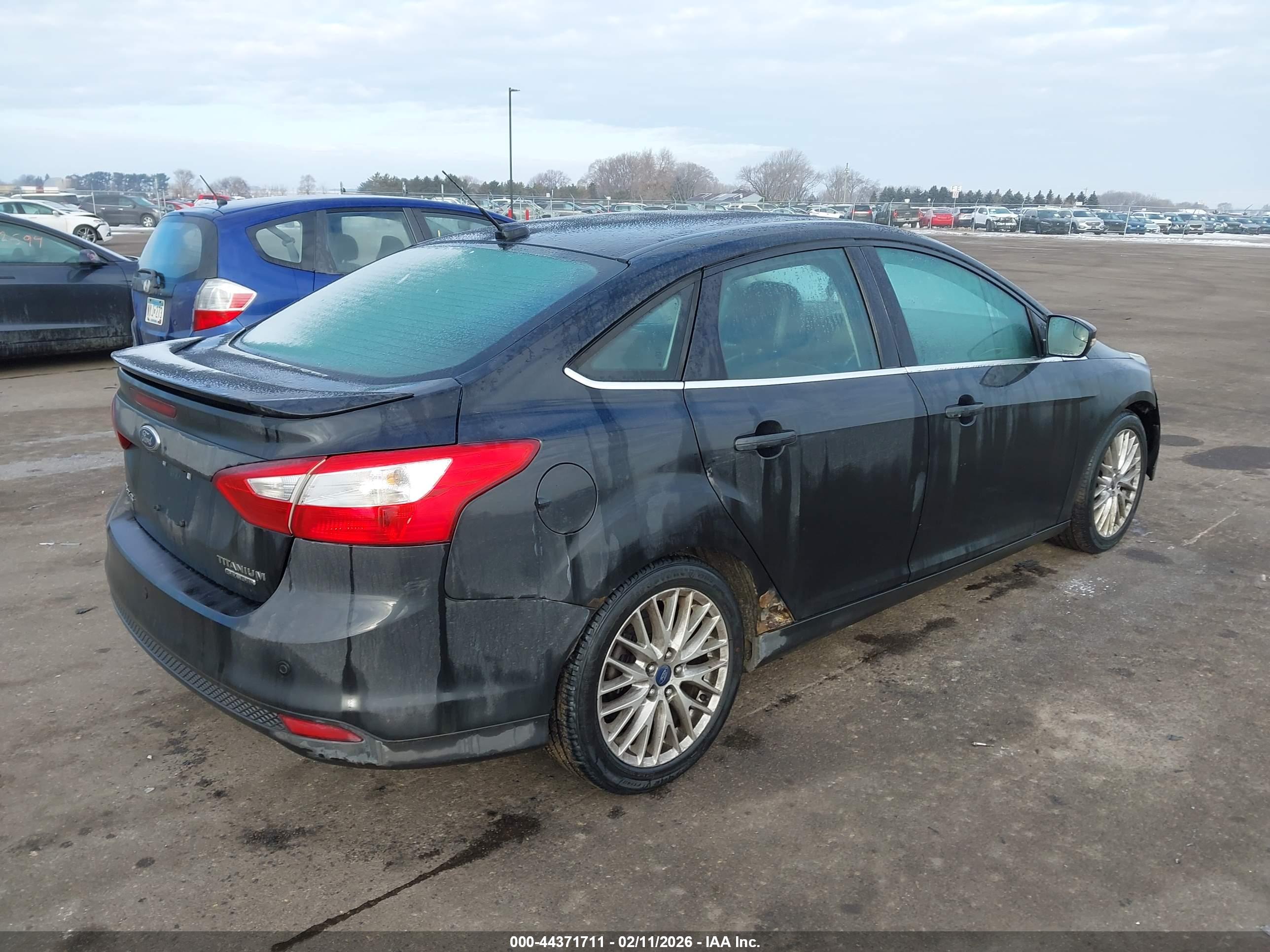 FORD FOCUS image 4
