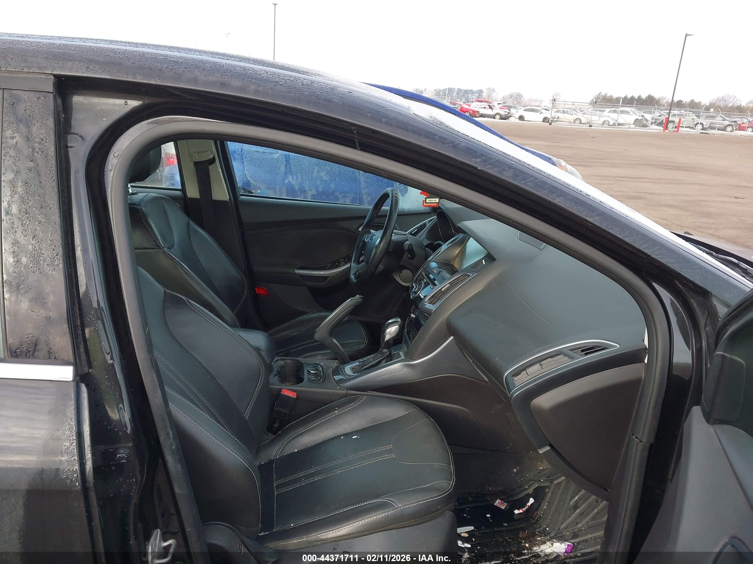 FORD FOCUS image 5
