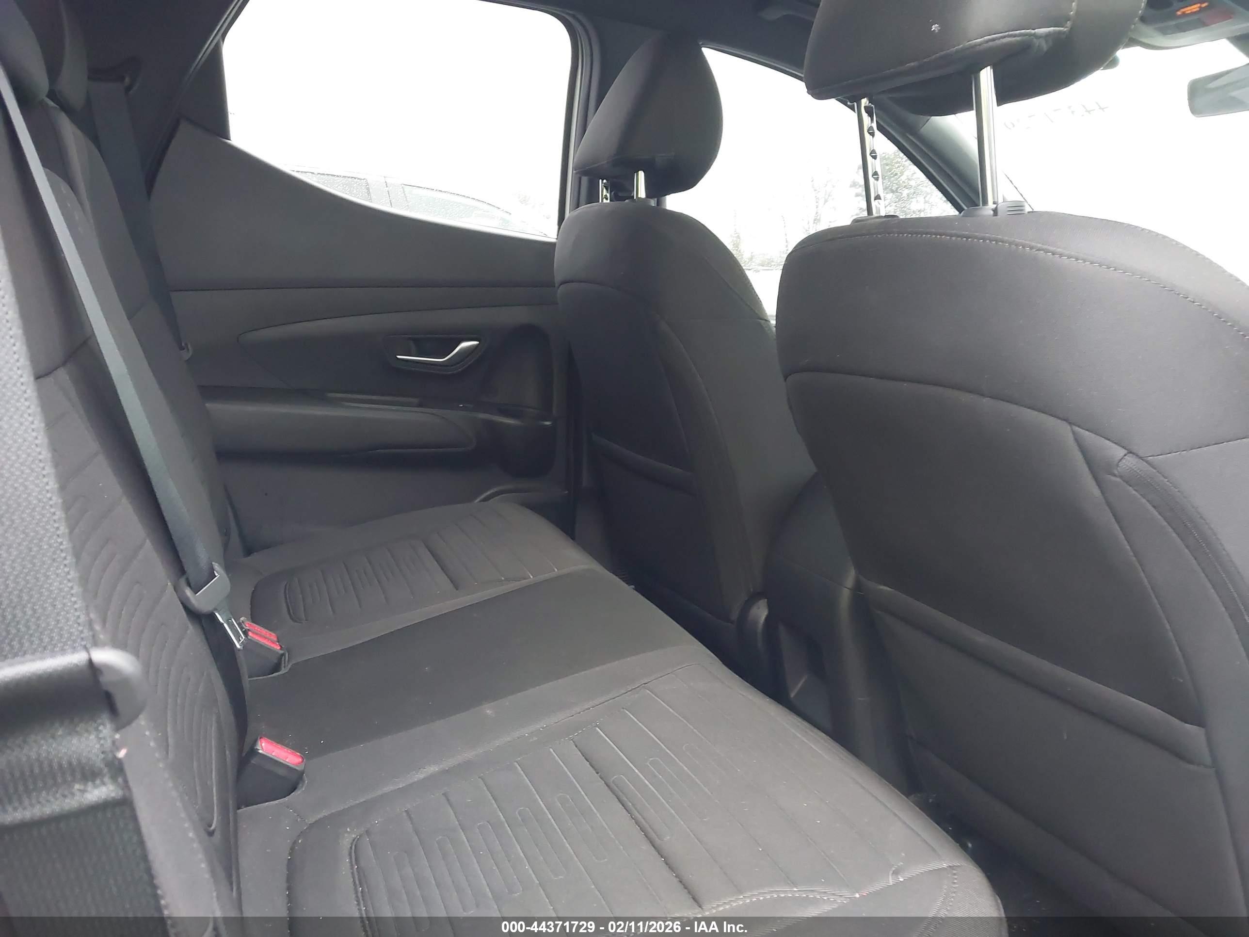 HYUNDAI SANTA image 8