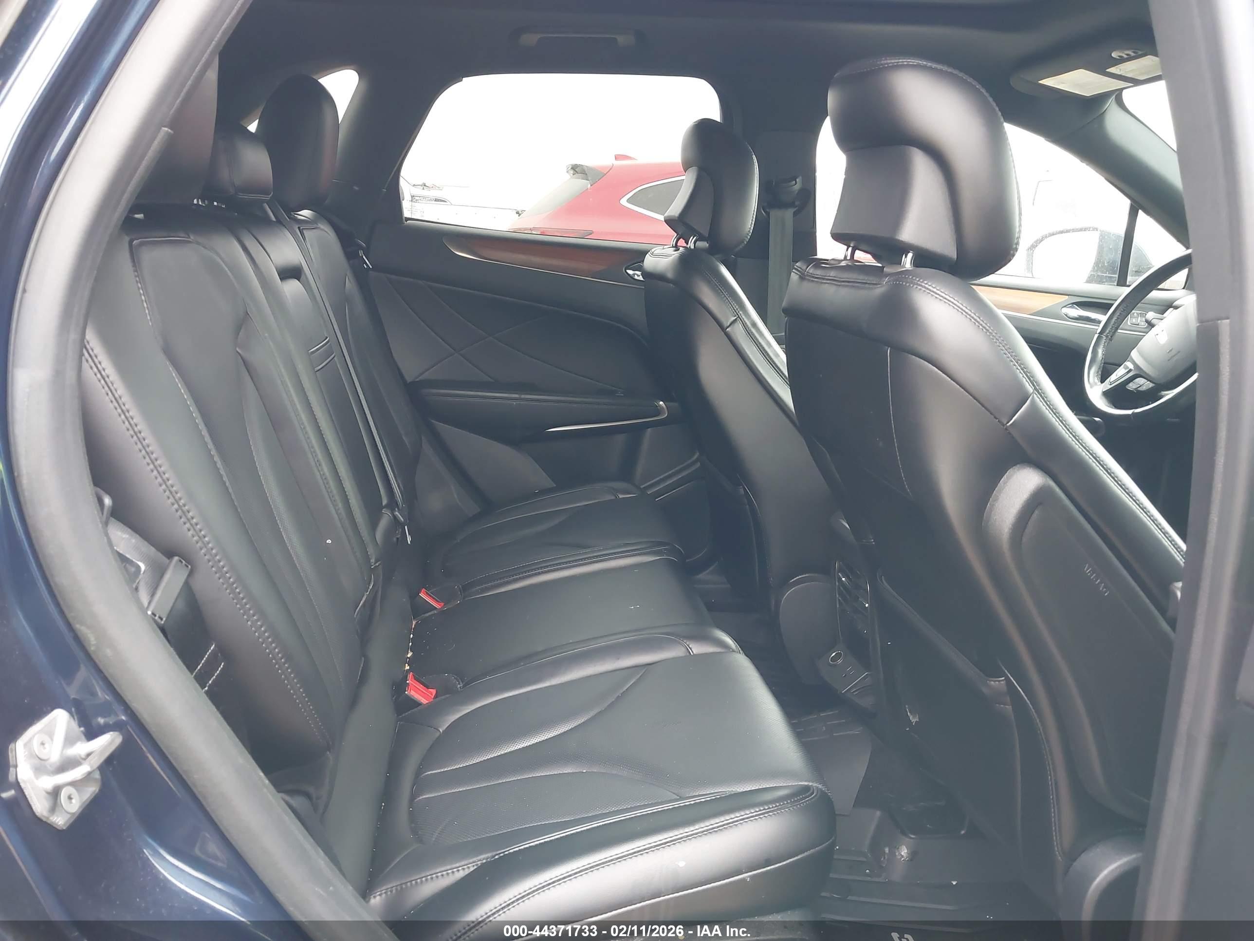 LINCOLN MKC image 8