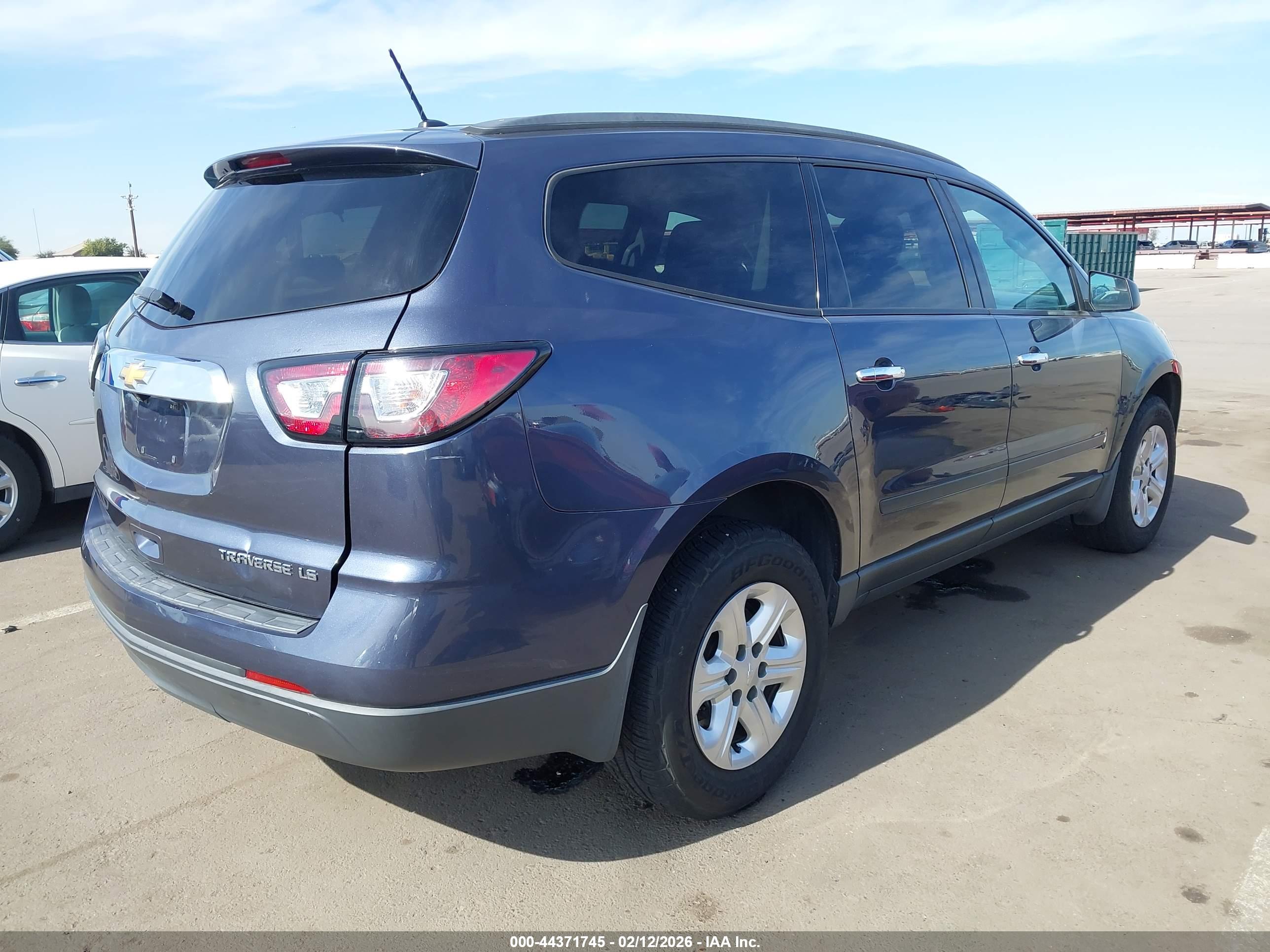 CHEVROLET TRAVERSE image 4
