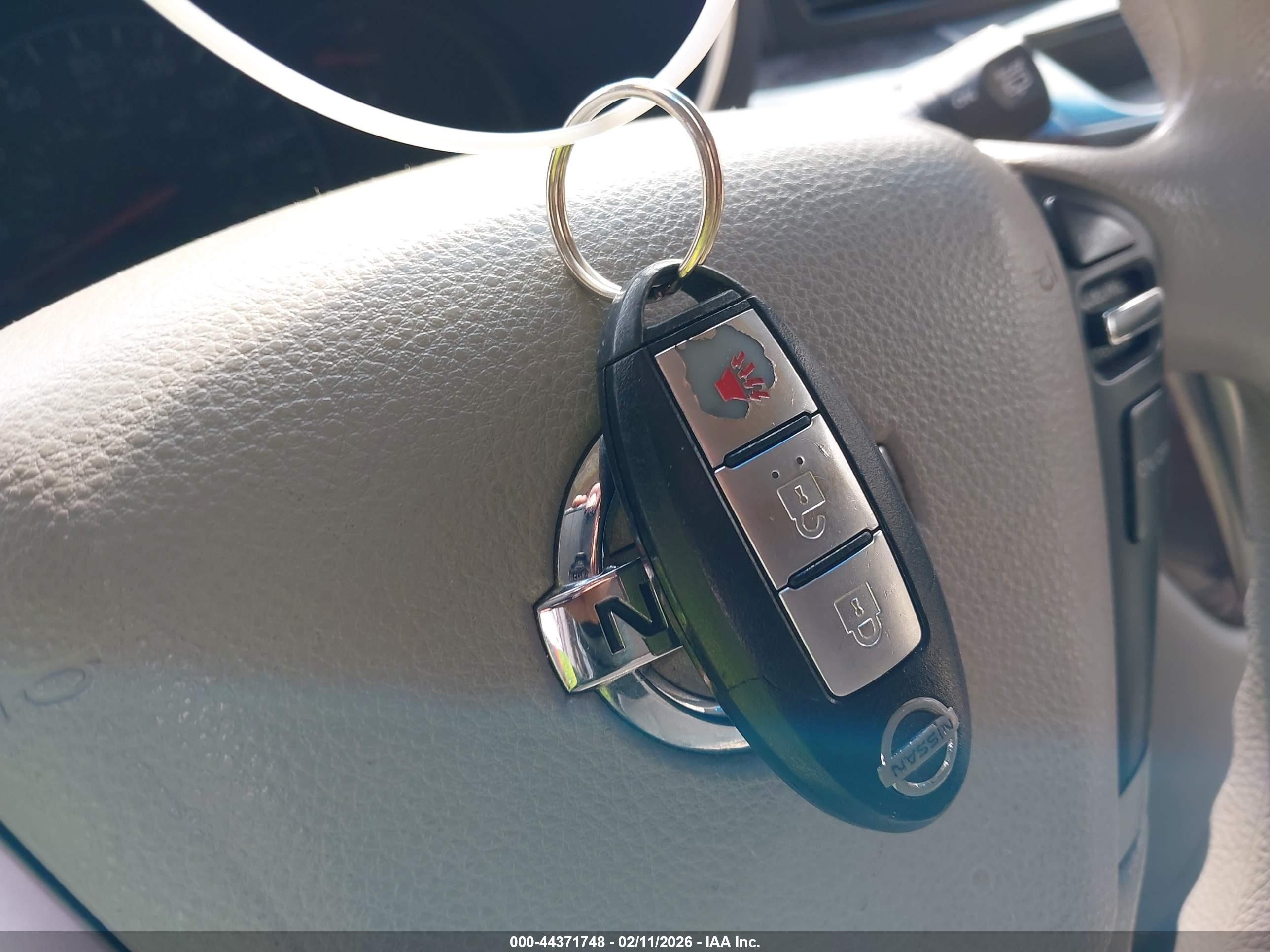 NISSAN QUEST image 11