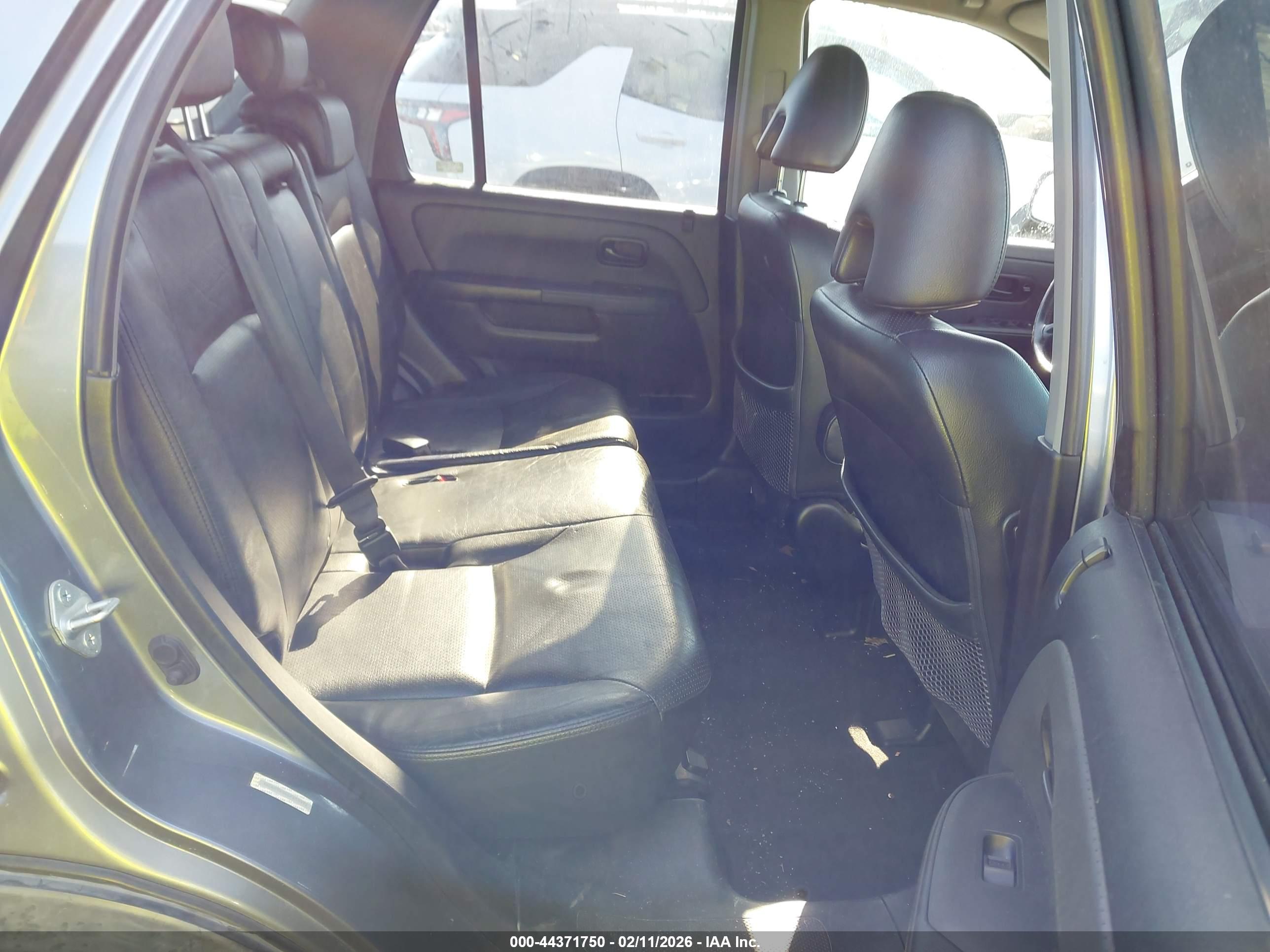HONDA CR-V image 8
