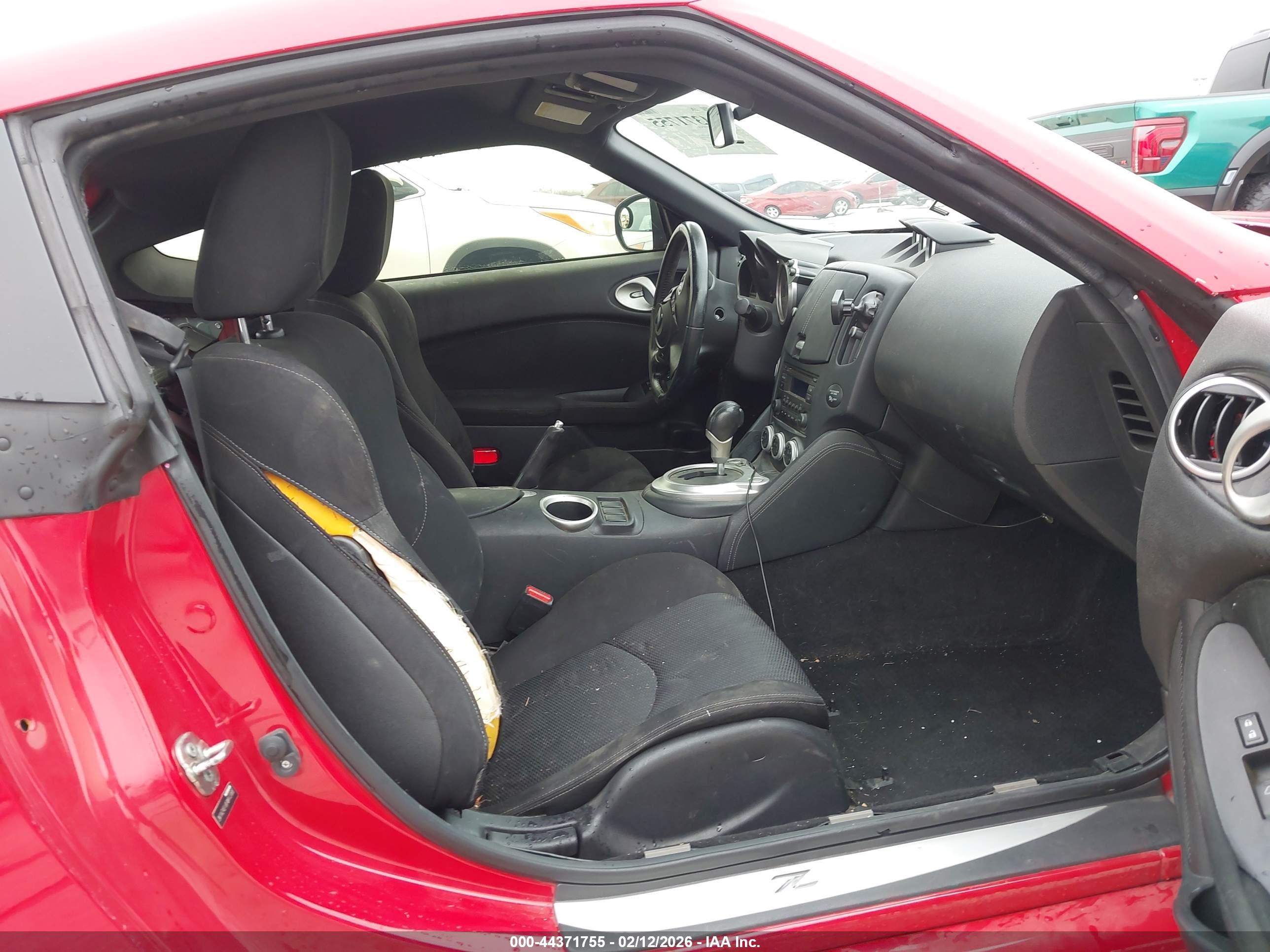 NISSAN 370Z image 5