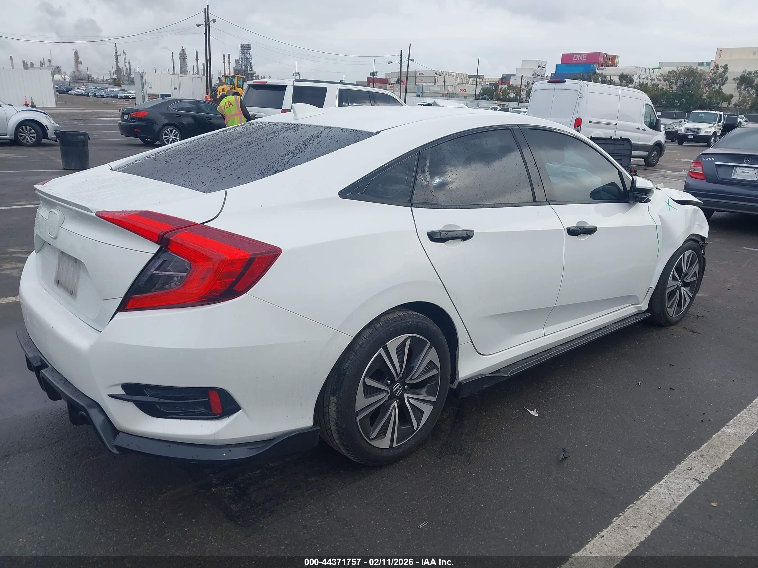 HONDA CIVIC image 4