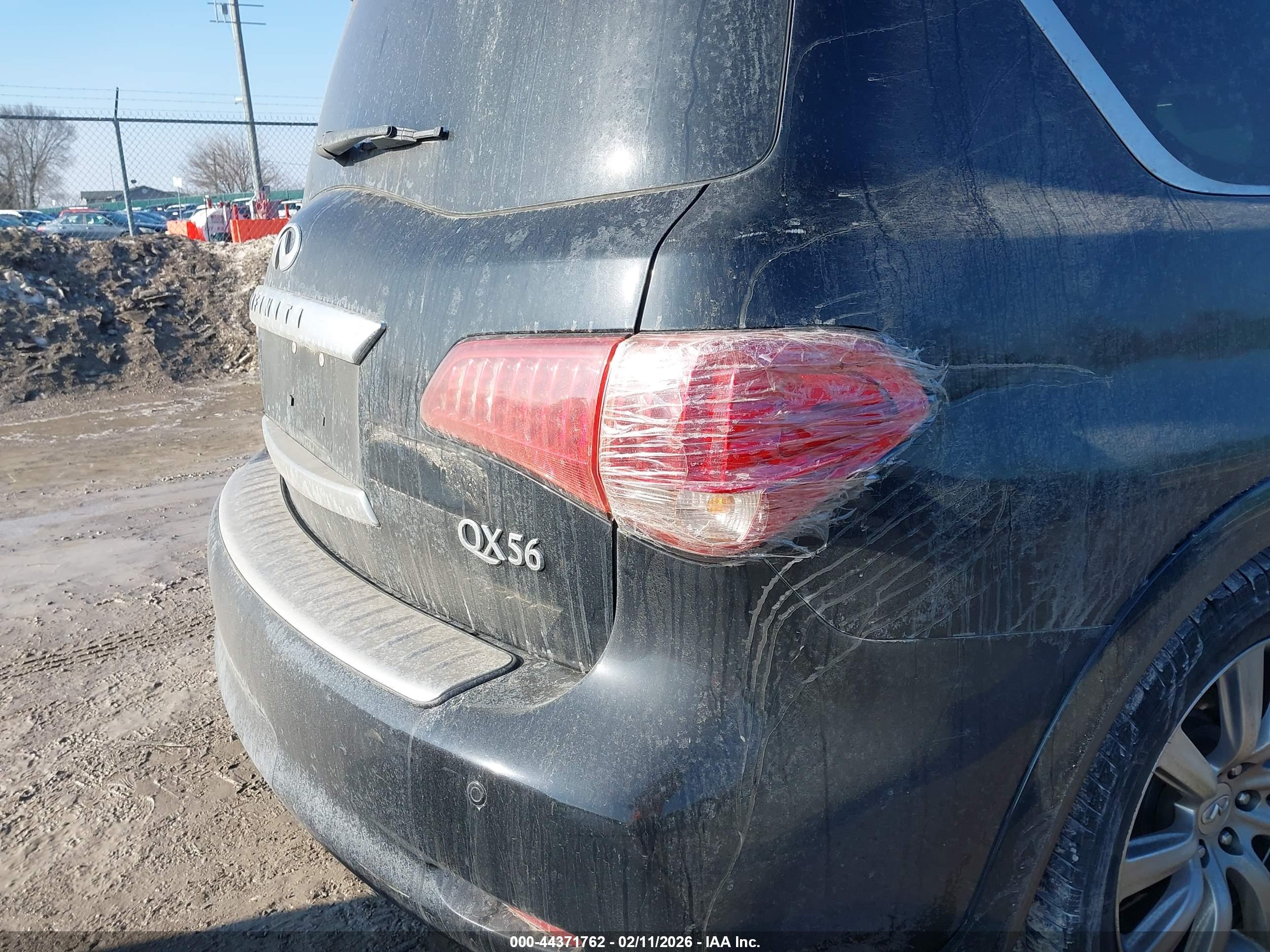 INFINITI QX56 image 6
