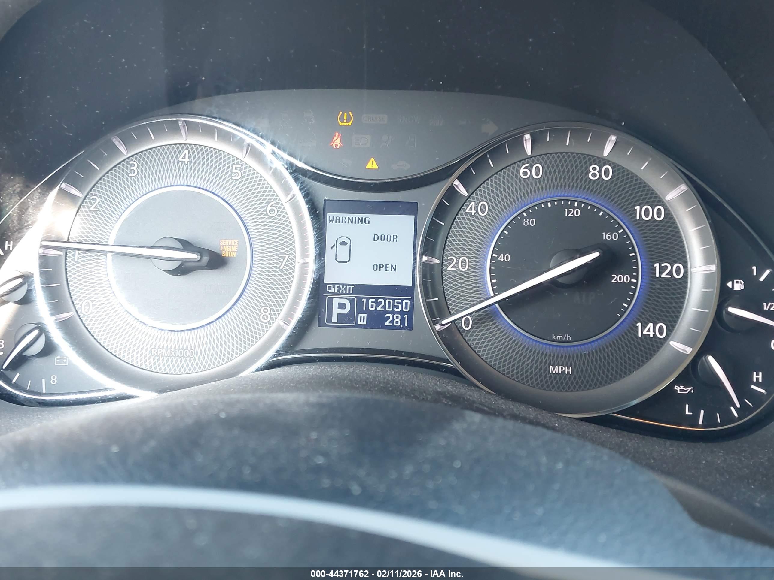 INFINITI QX56 image 7