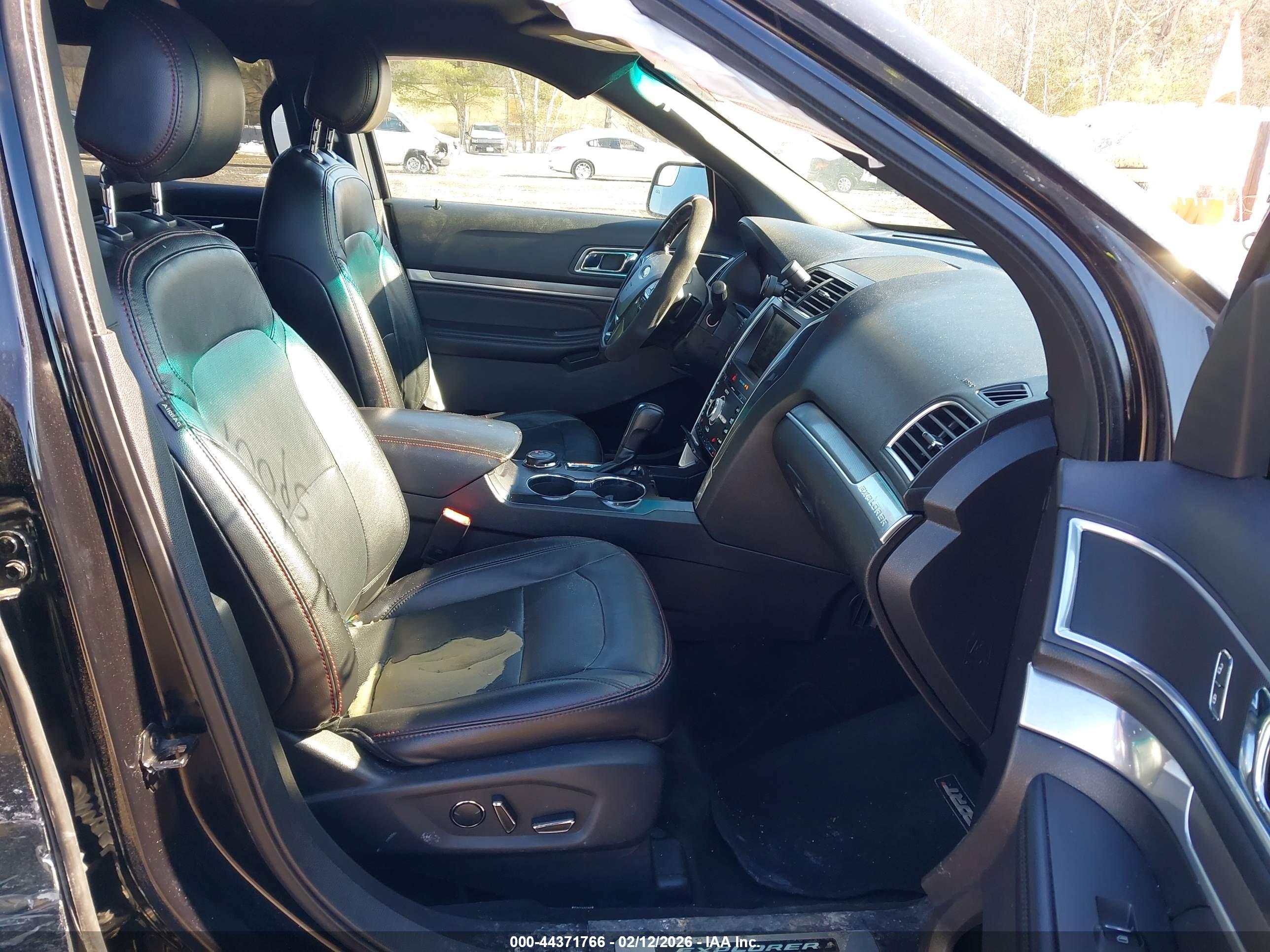 FORD EXPLORER image 5