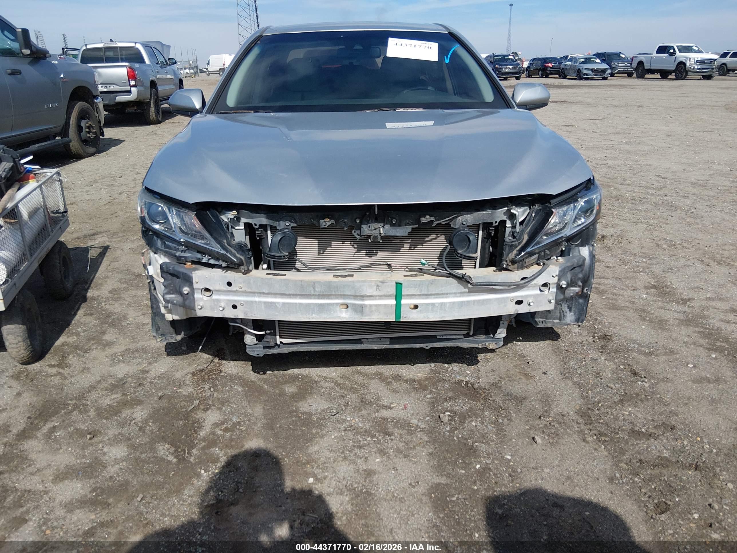 TOYOTA CAMRY image 6