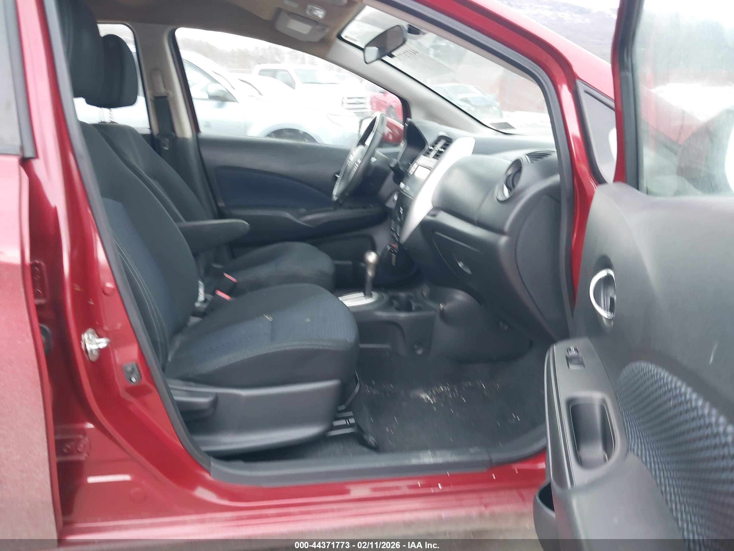 NISSAN VERSA image 5