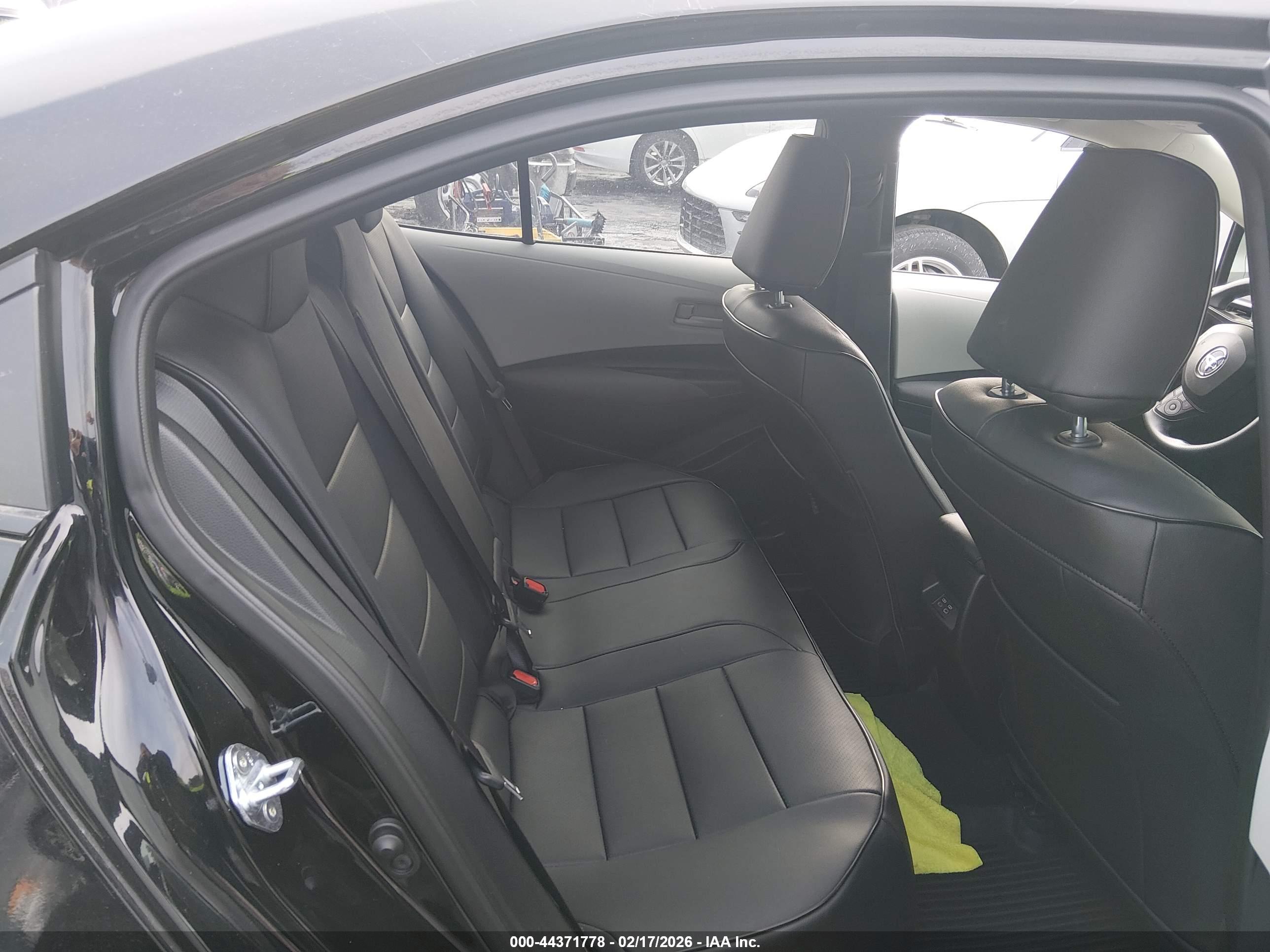 TOYOTA COROLLA image 8