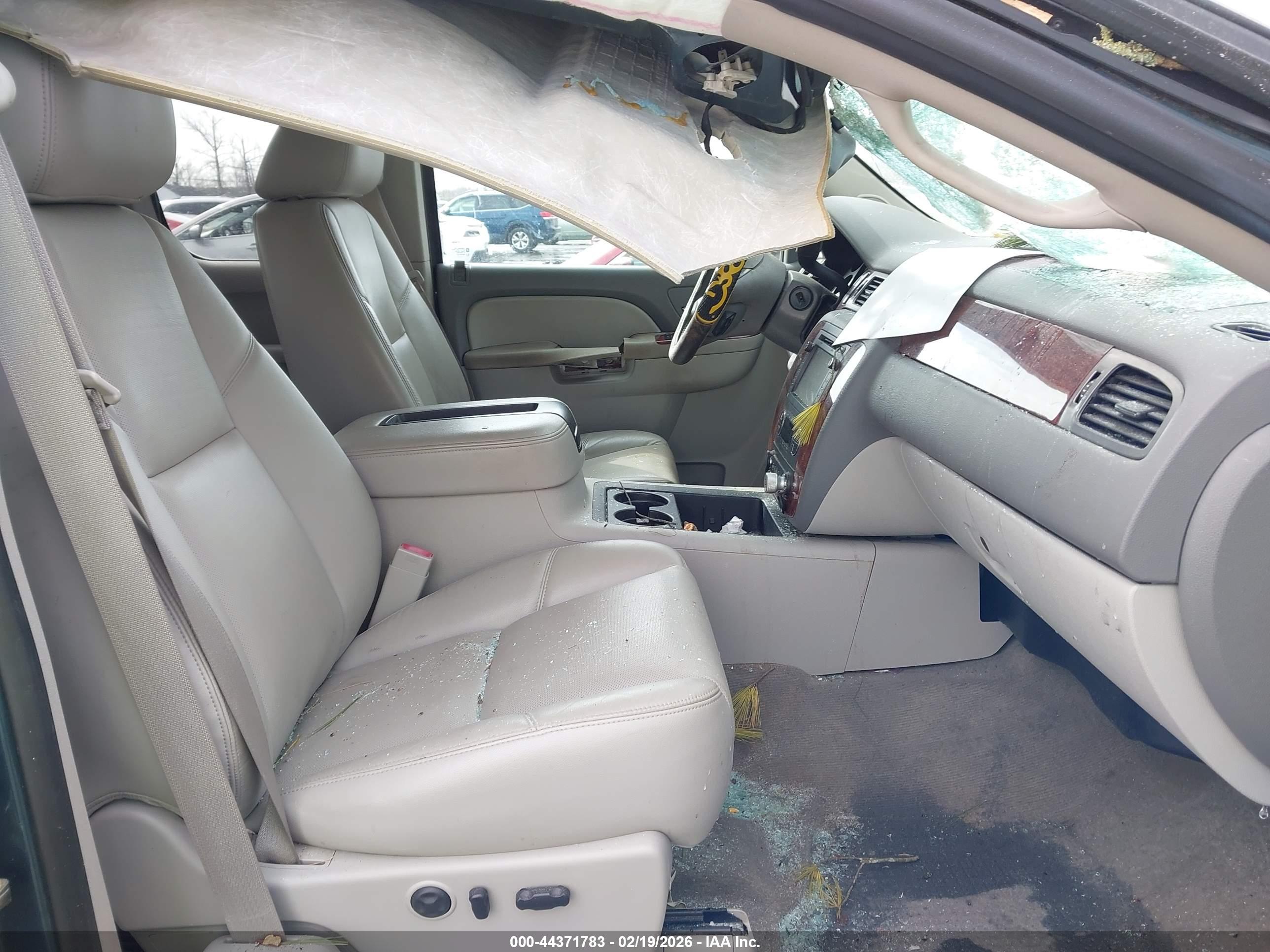 CHEVROLET SILVERADO image 5