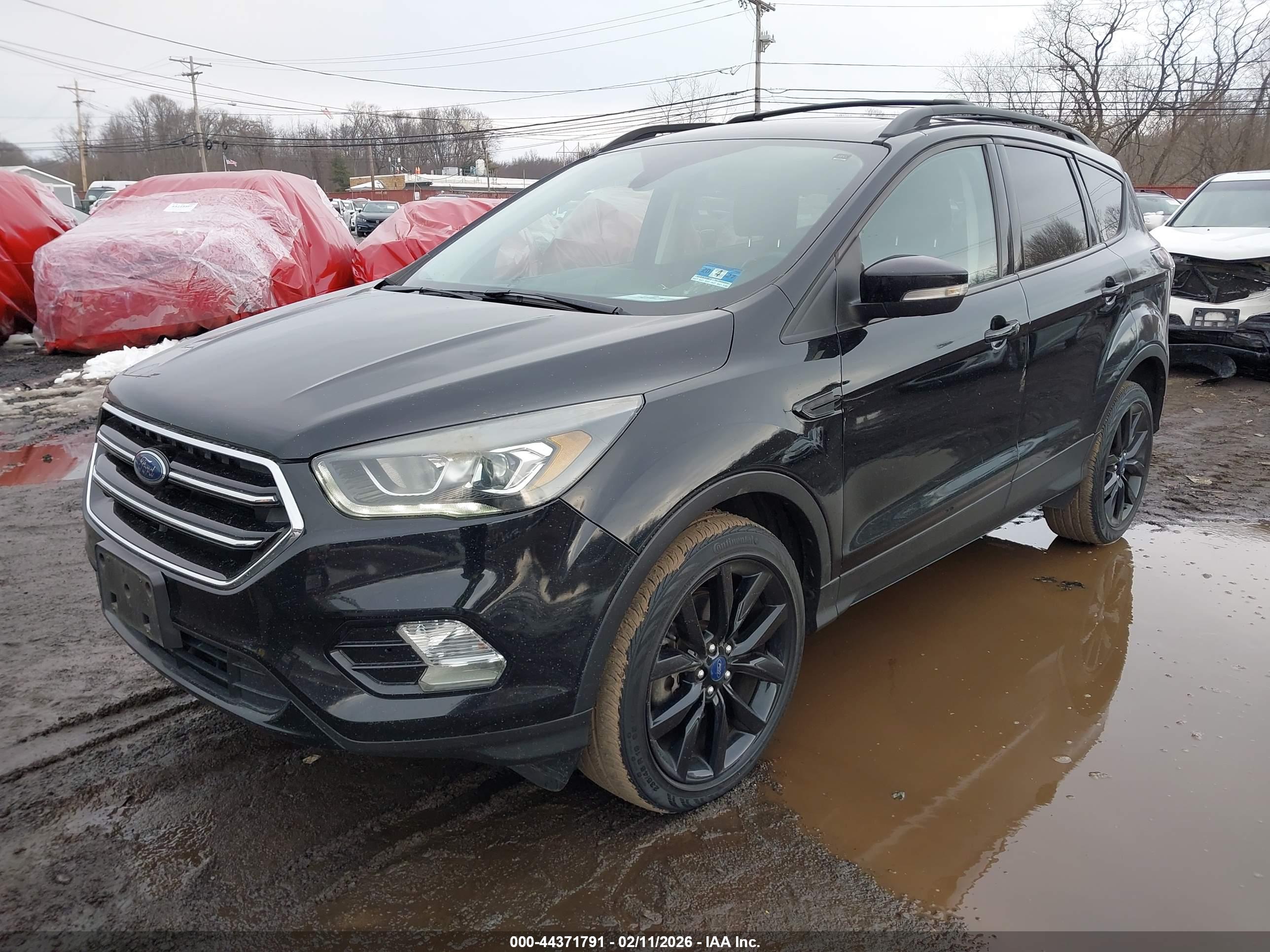 FORD ESCAPE image 2