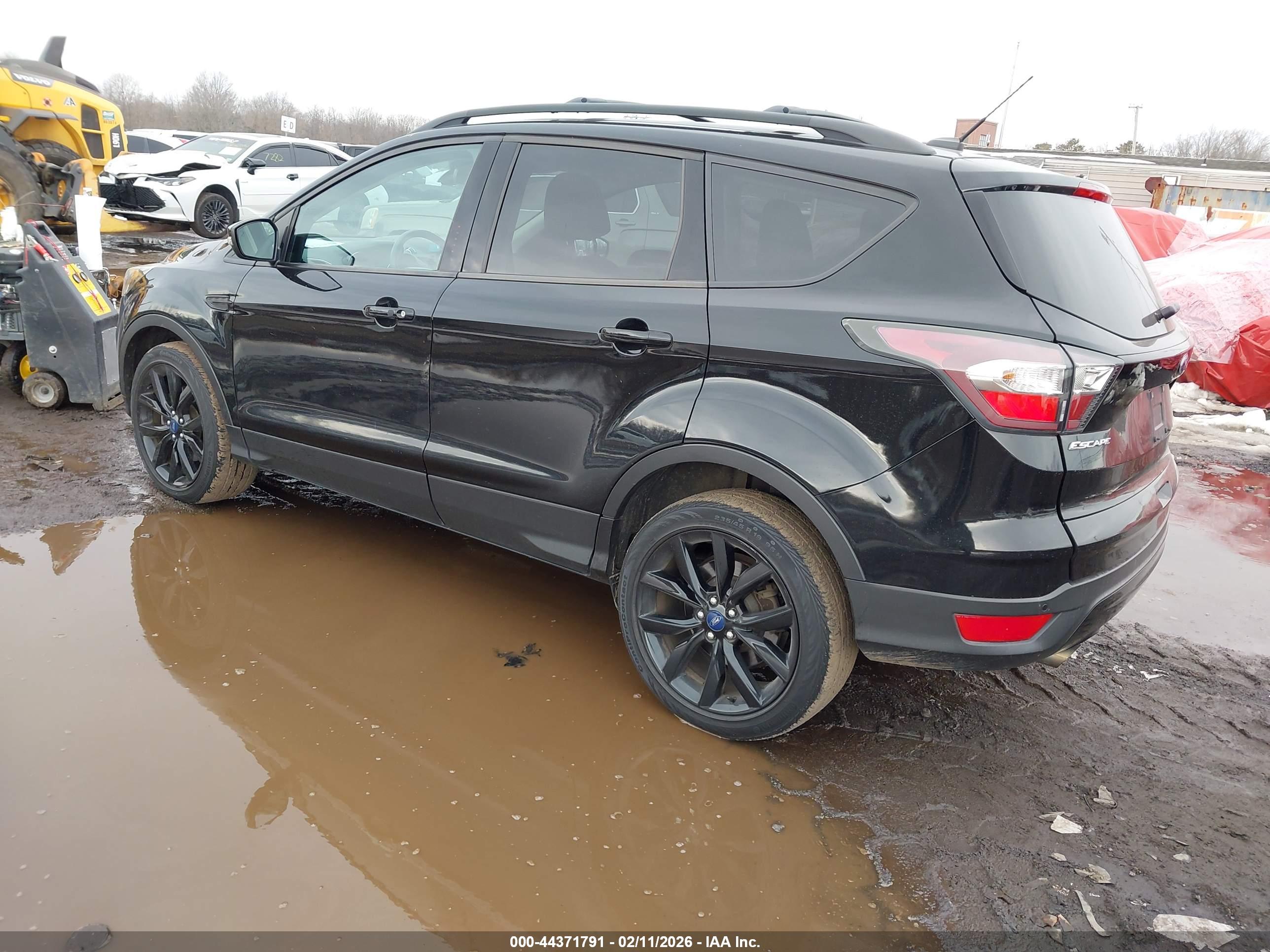 FORD ESCAPE image 3