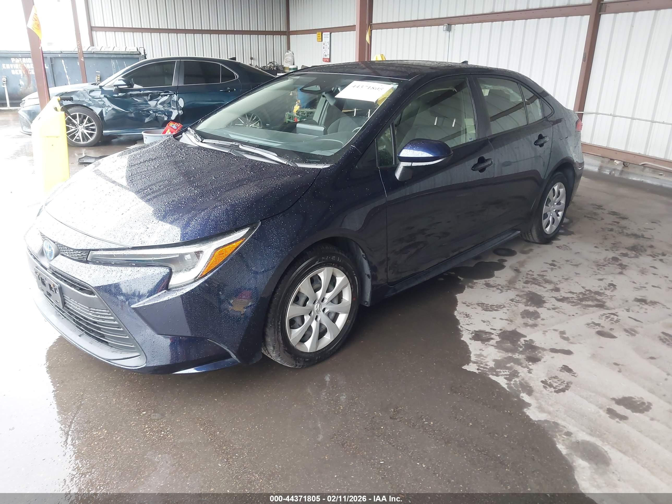 TOYOTA COROLLA image 2