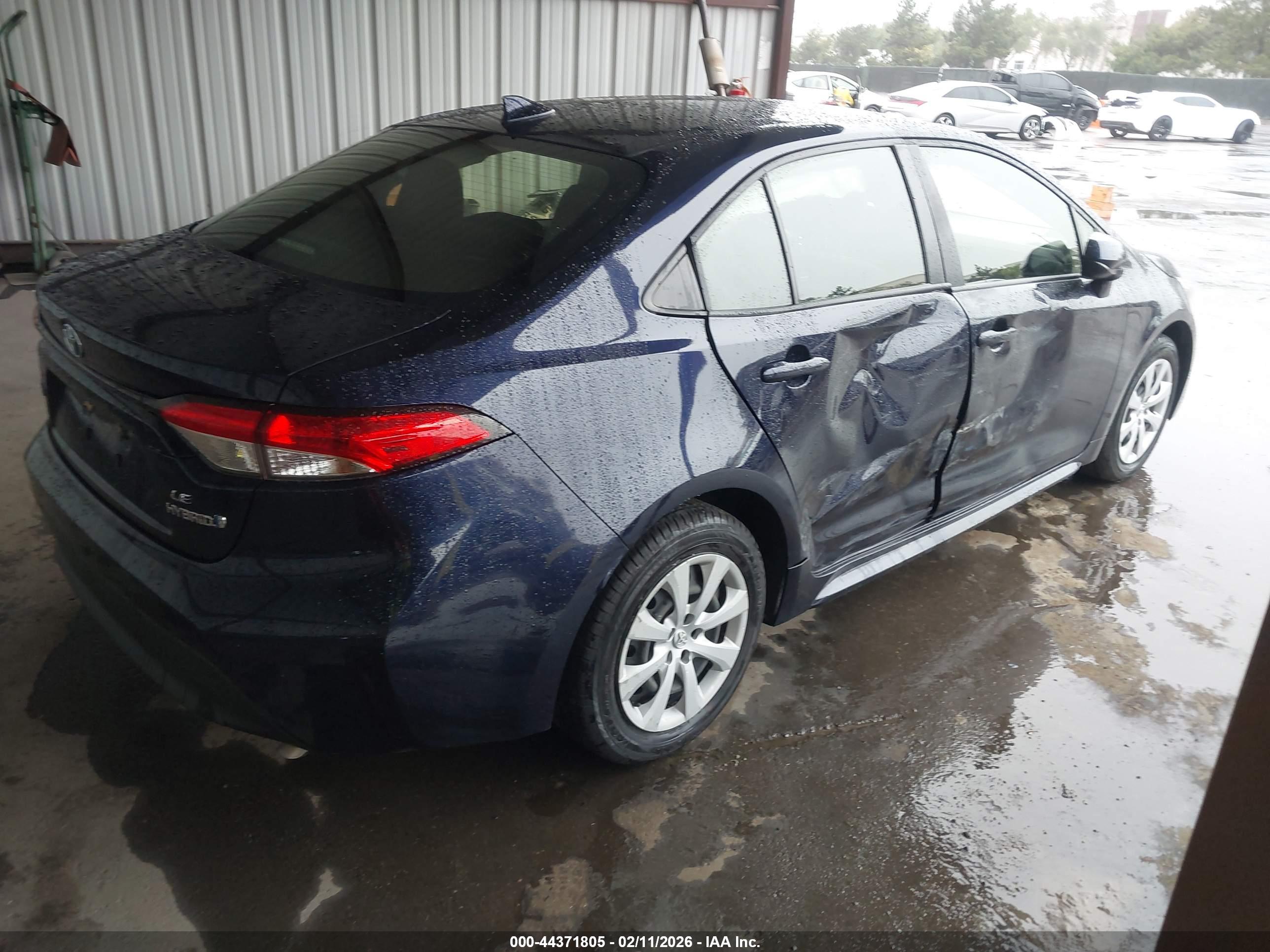 TOYOTA COROLLA image 4