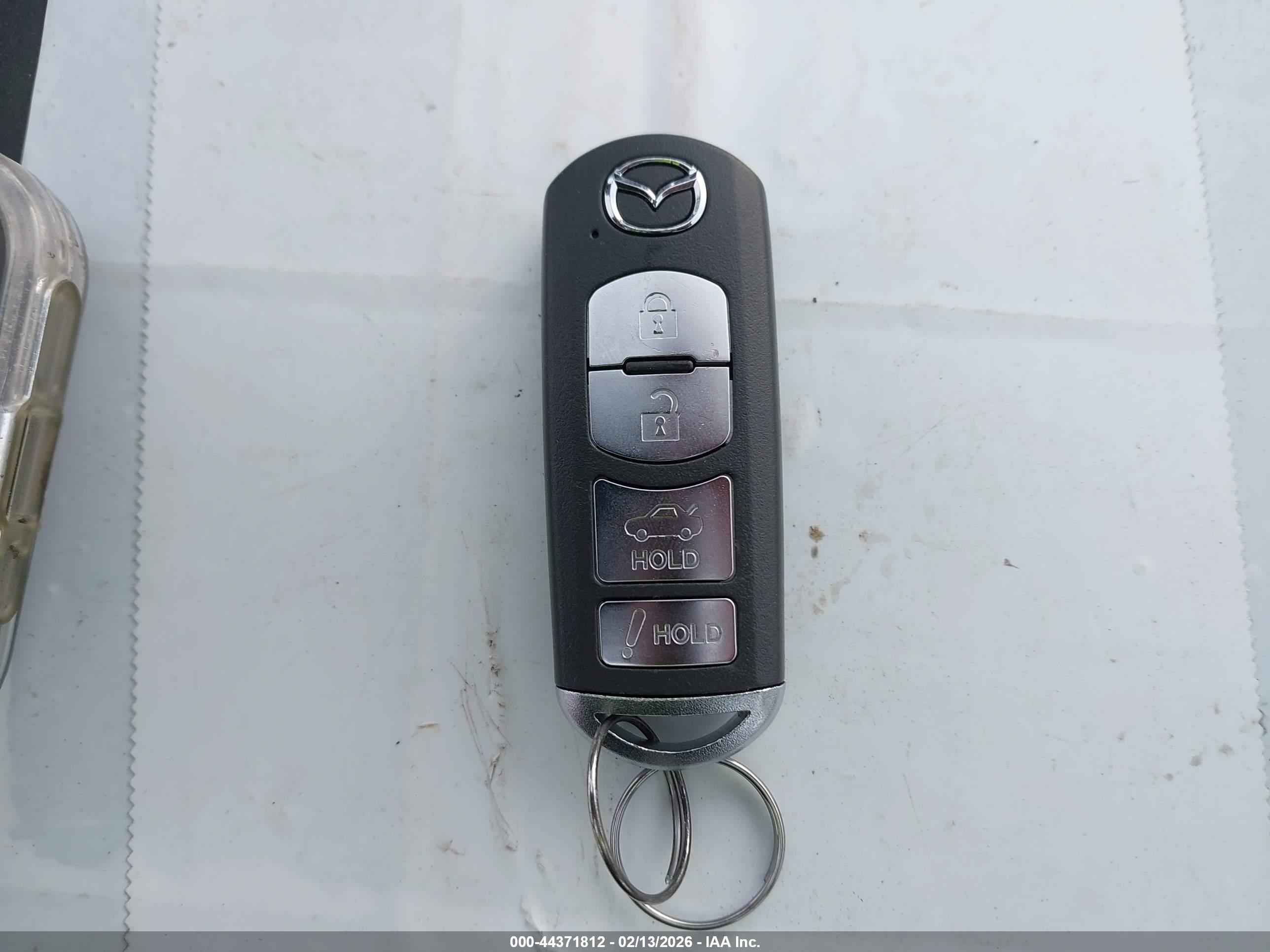 MAZDA MAZDA3 image 11