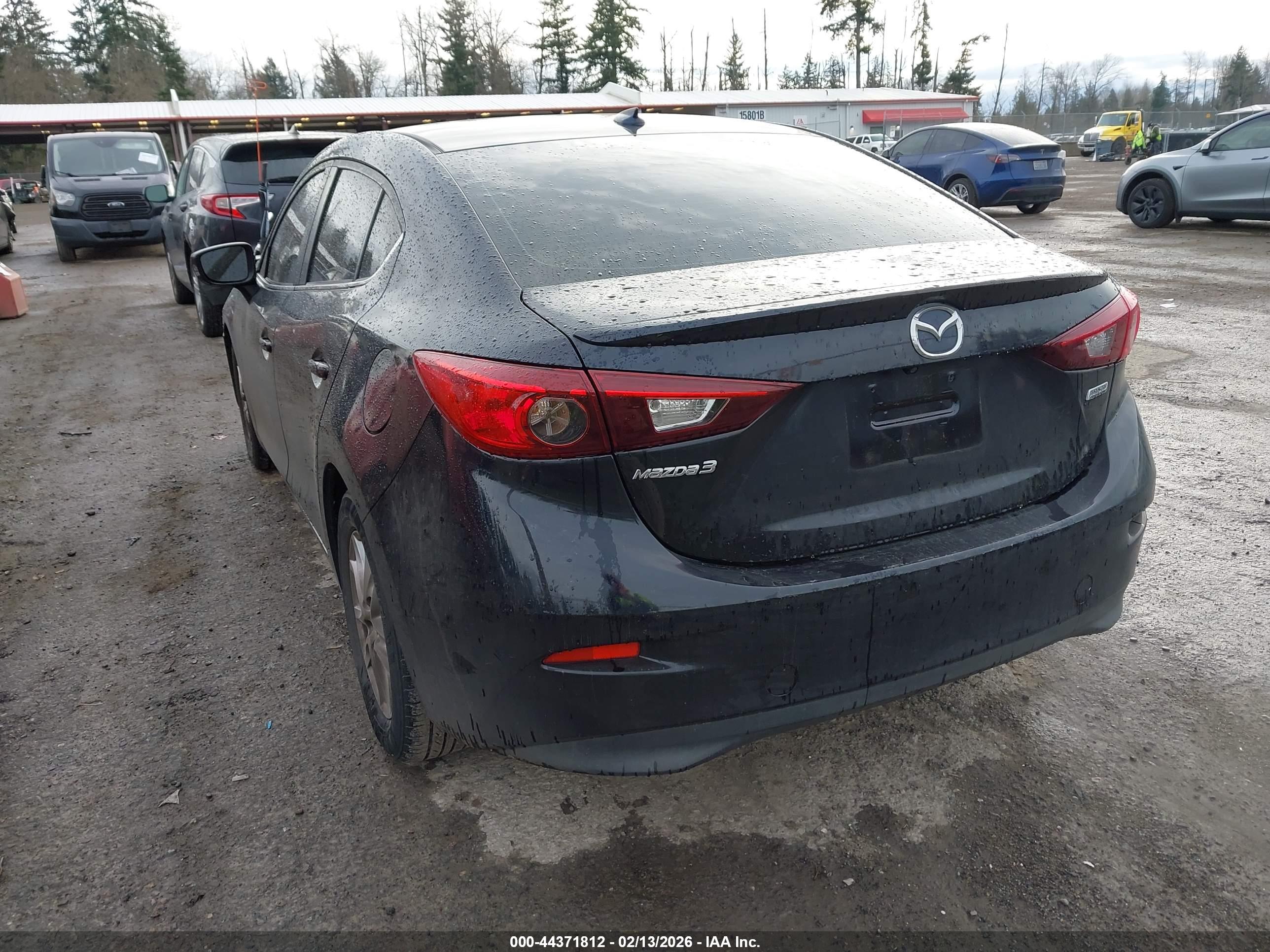 MAZDA MAZDA3 image 3
