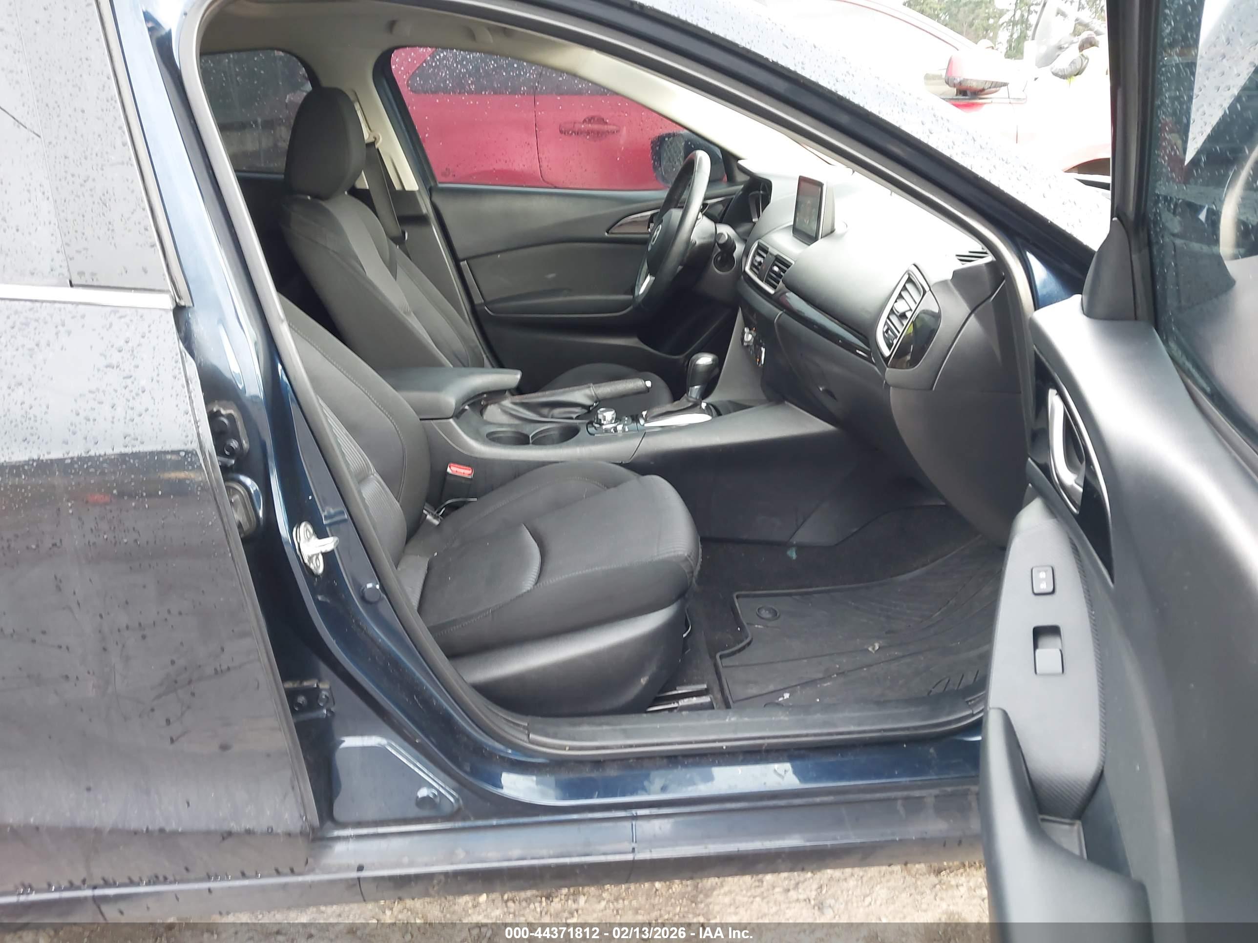 MAZDA MAZDA3 image 5