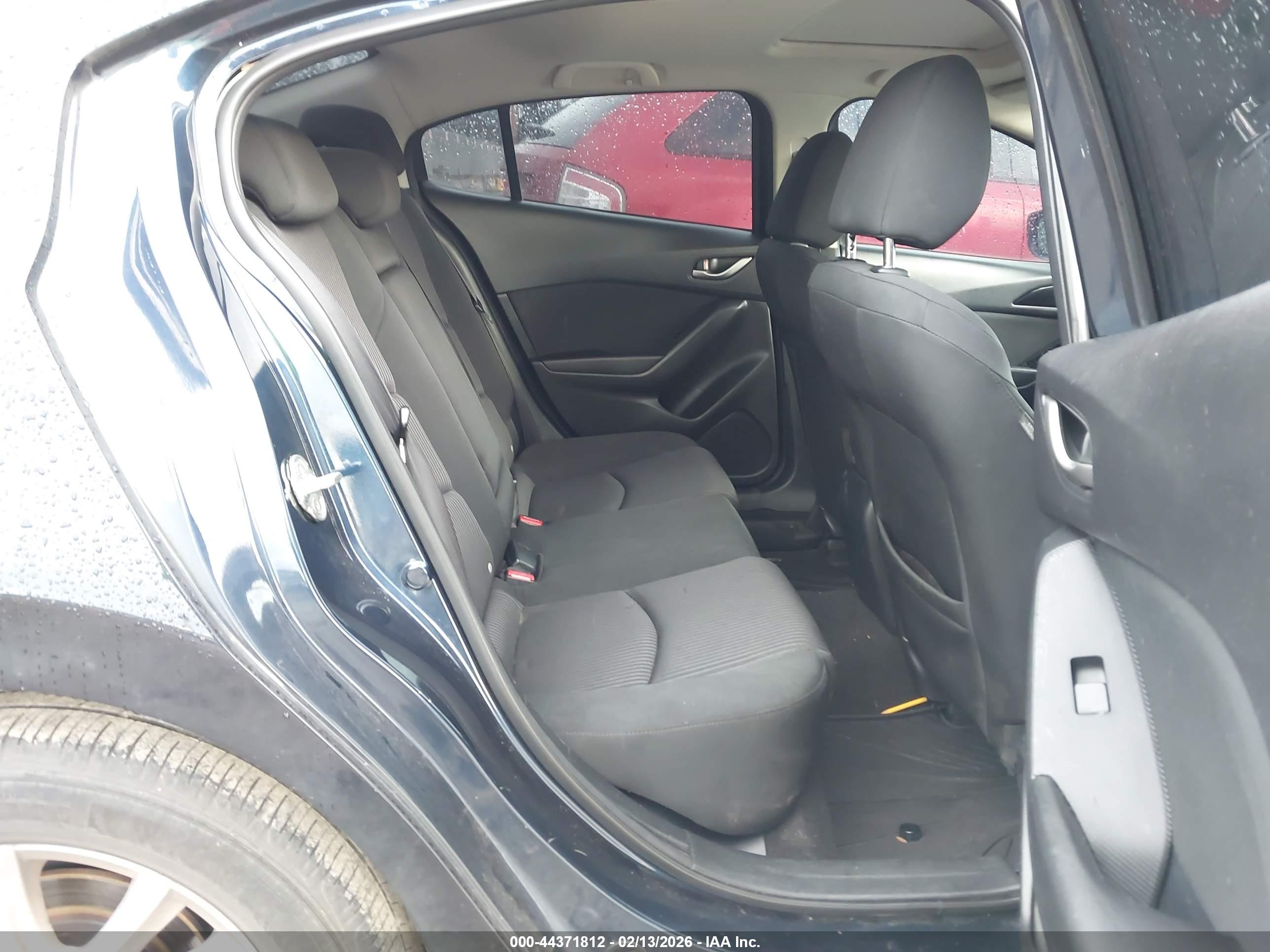 MAZDA MAZDA3 image 8