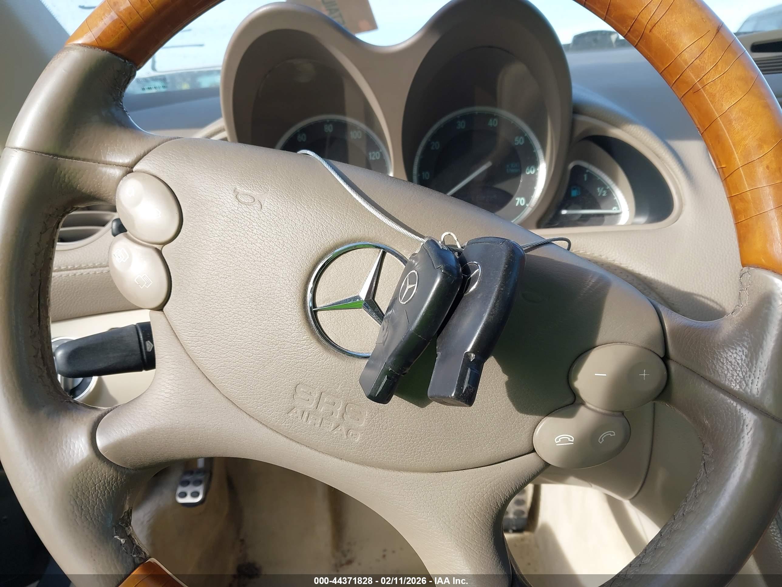 MERCEDES-BENZ SL image 11