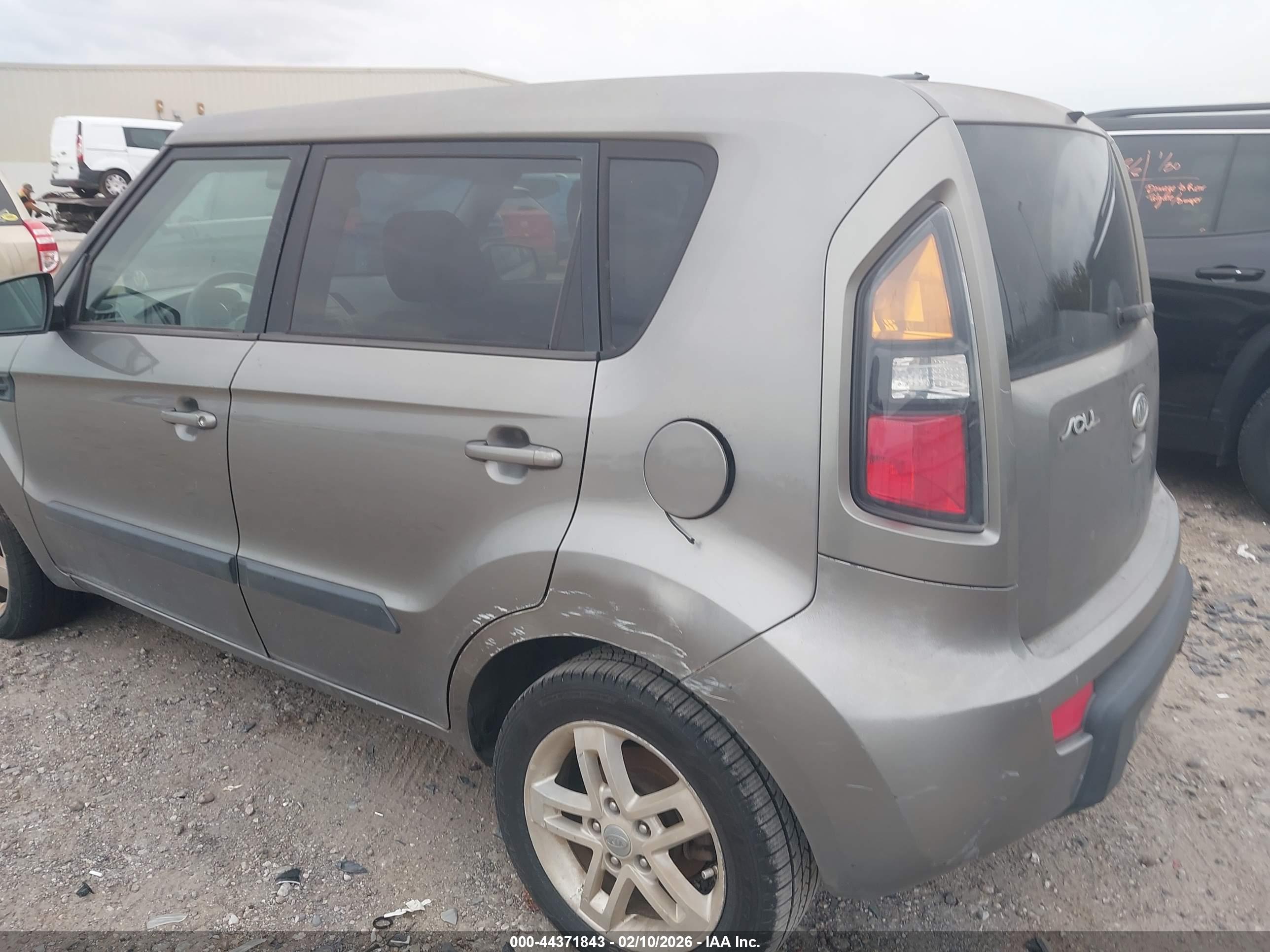 KIA SOUL image 6
