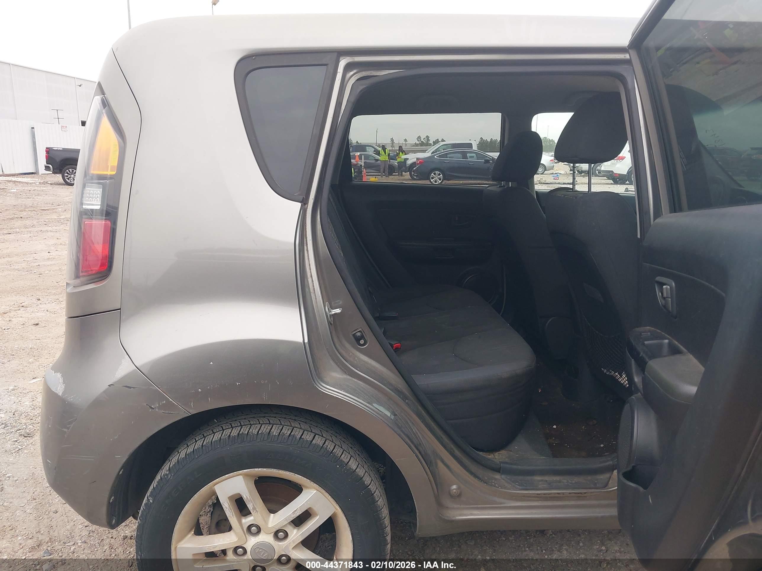 KIA SOUL image 8