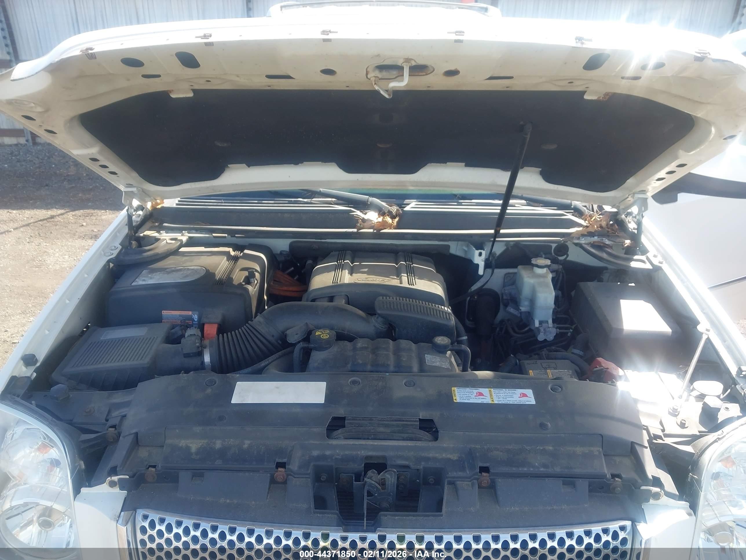 GMC YUKON image 10