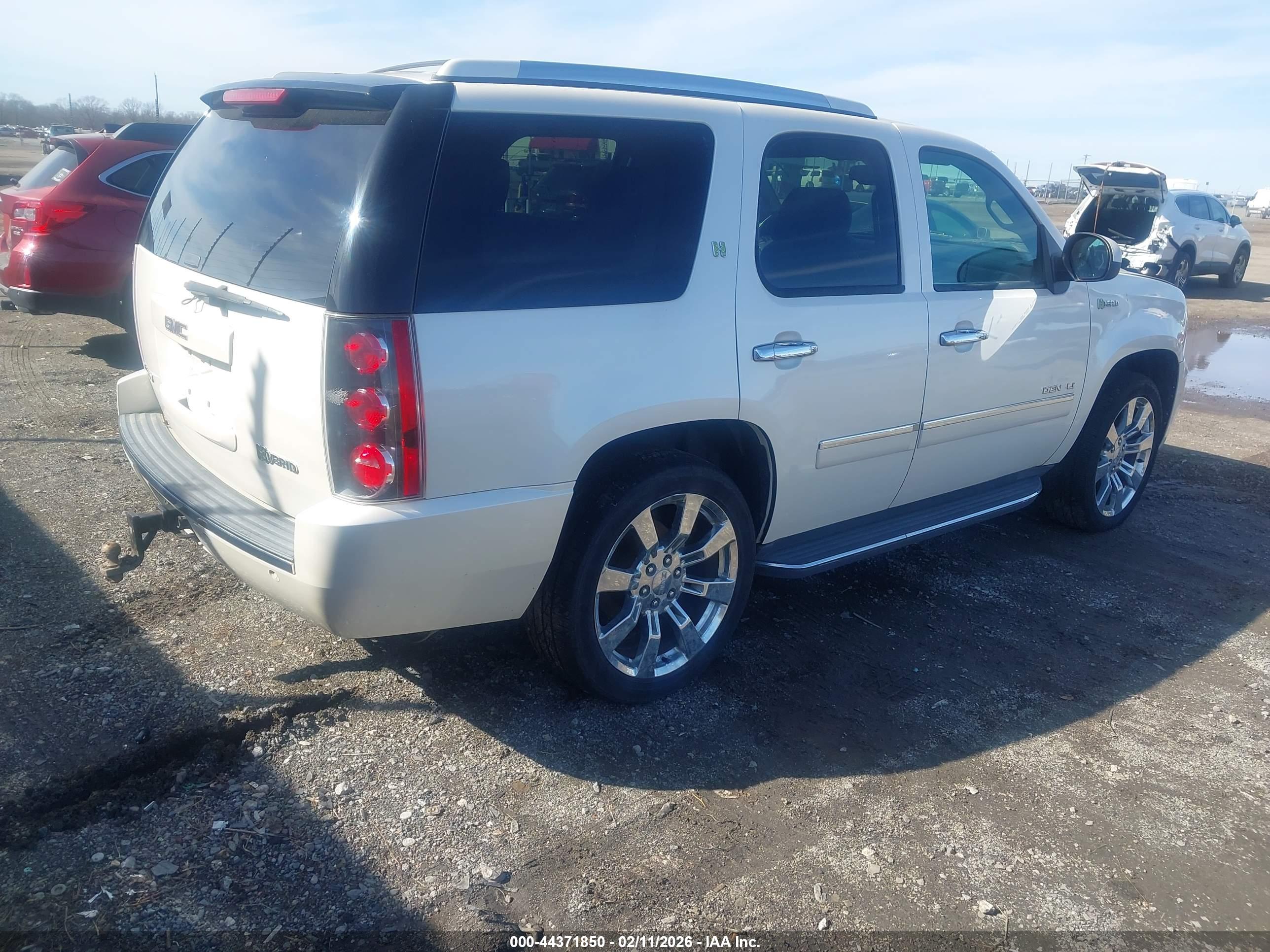 GMC YUKON image 4