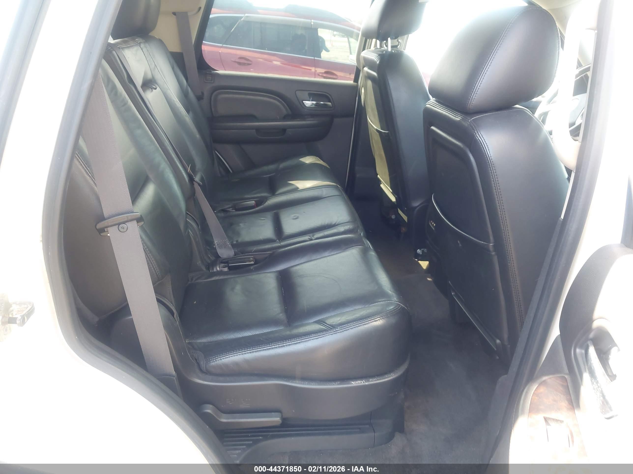 GMC YUKON image 8