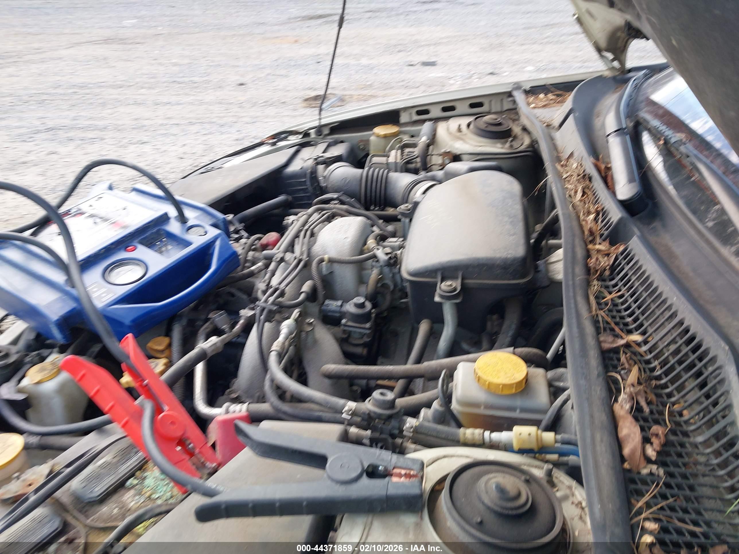 SUBARU OUTBACK image 6