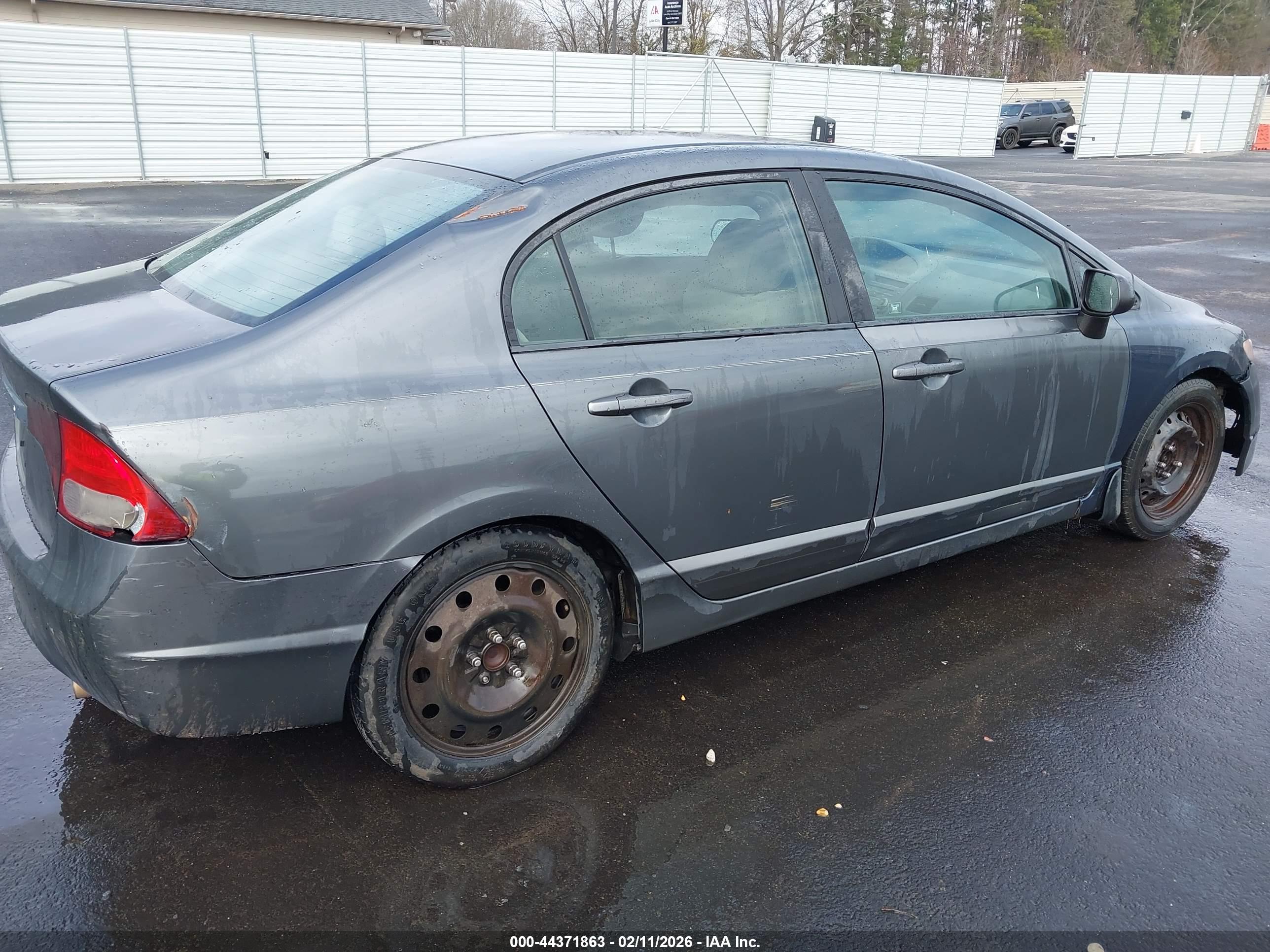 HONDA CIVIC image 4