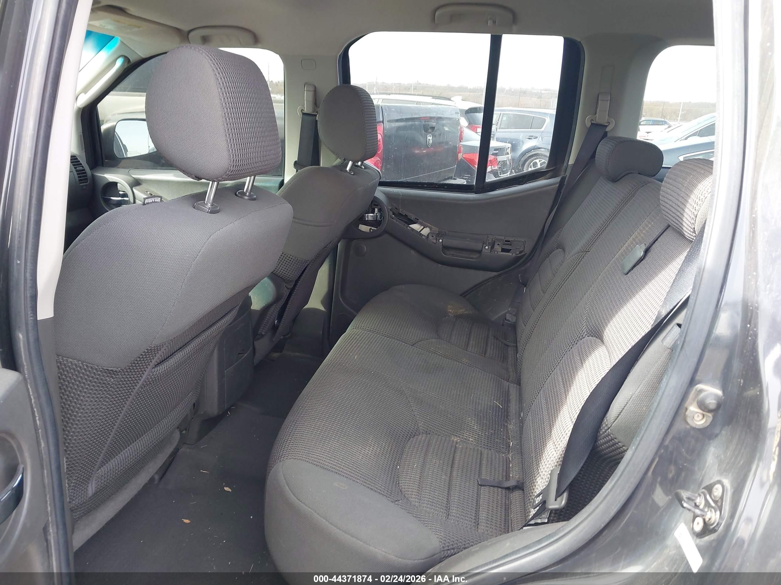 NISSAN XTERRA image 8