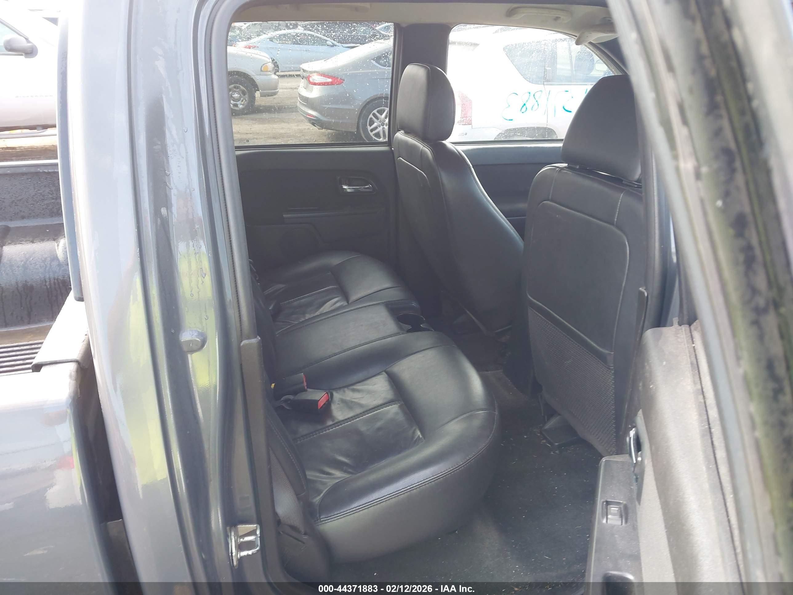 CHEVROLET COLORADO image 8