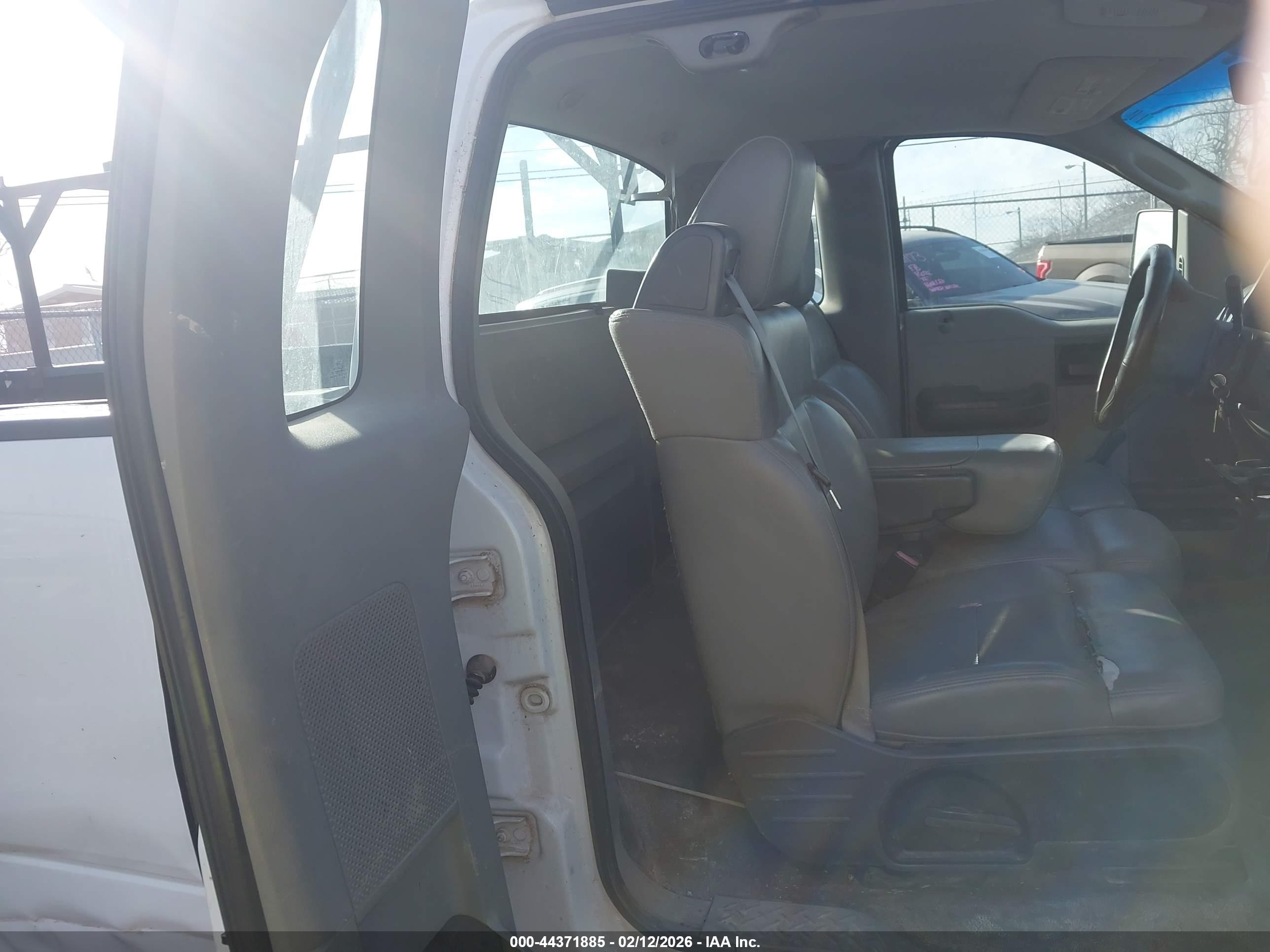 FORD F-150 image 8