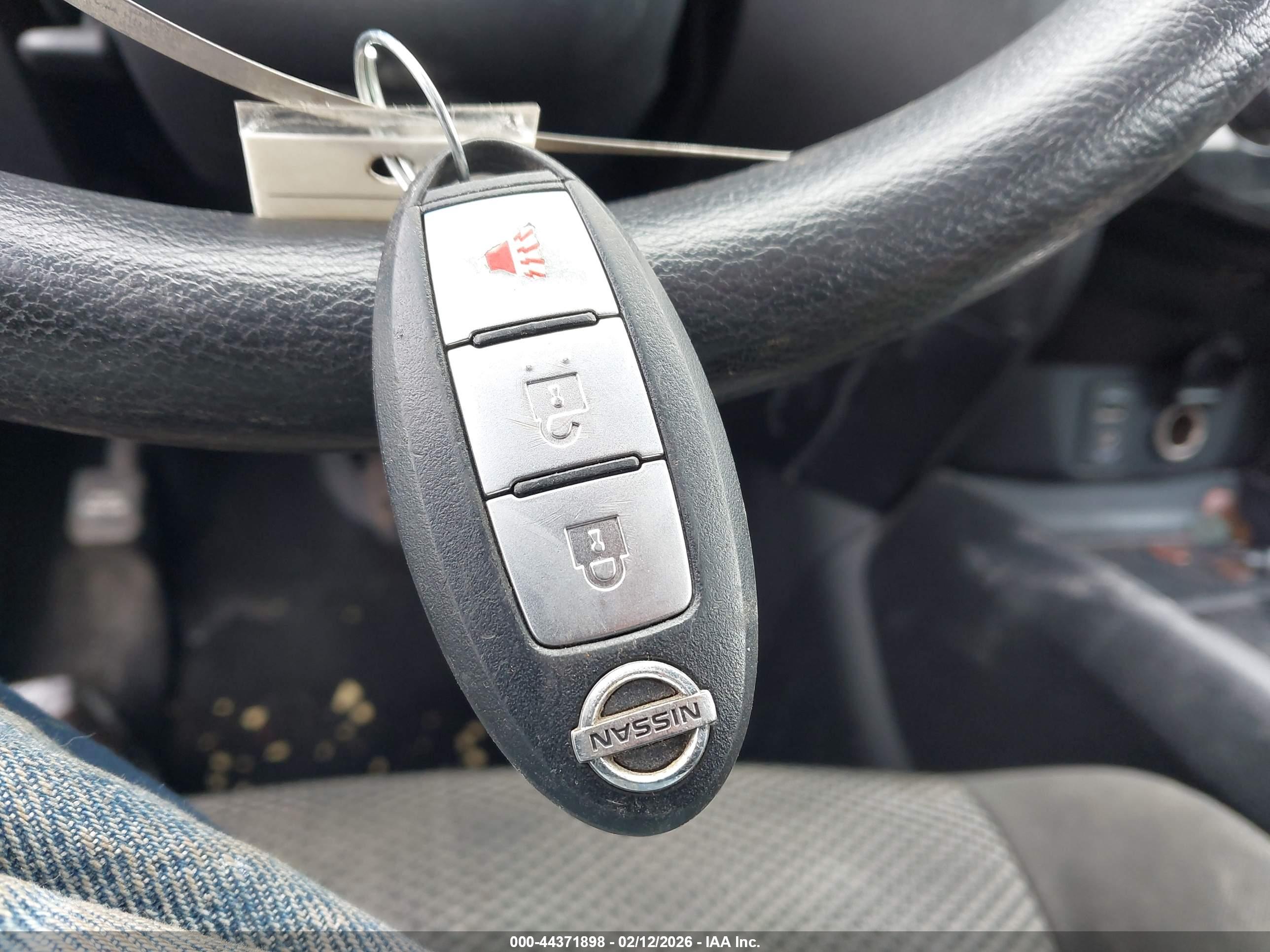 NISSAN ROGUE image 11