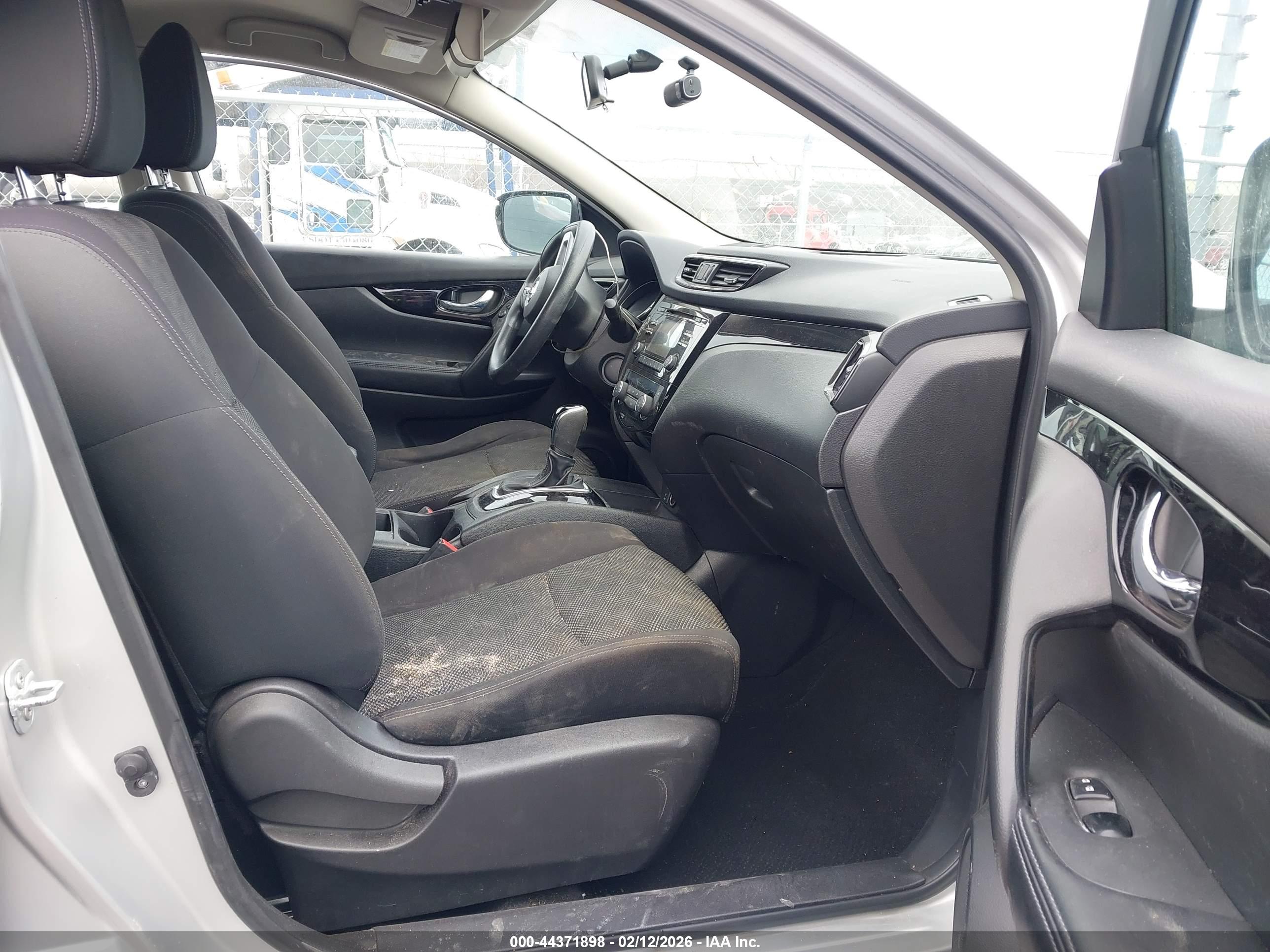 NISSAN ROGUE image 5