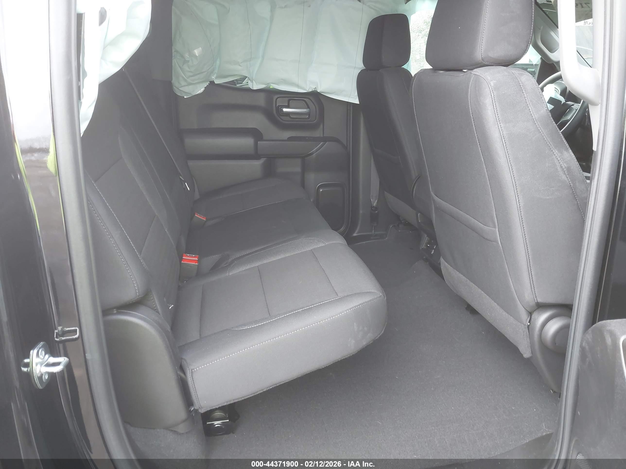 CHEVROLET SILVERADO image 8