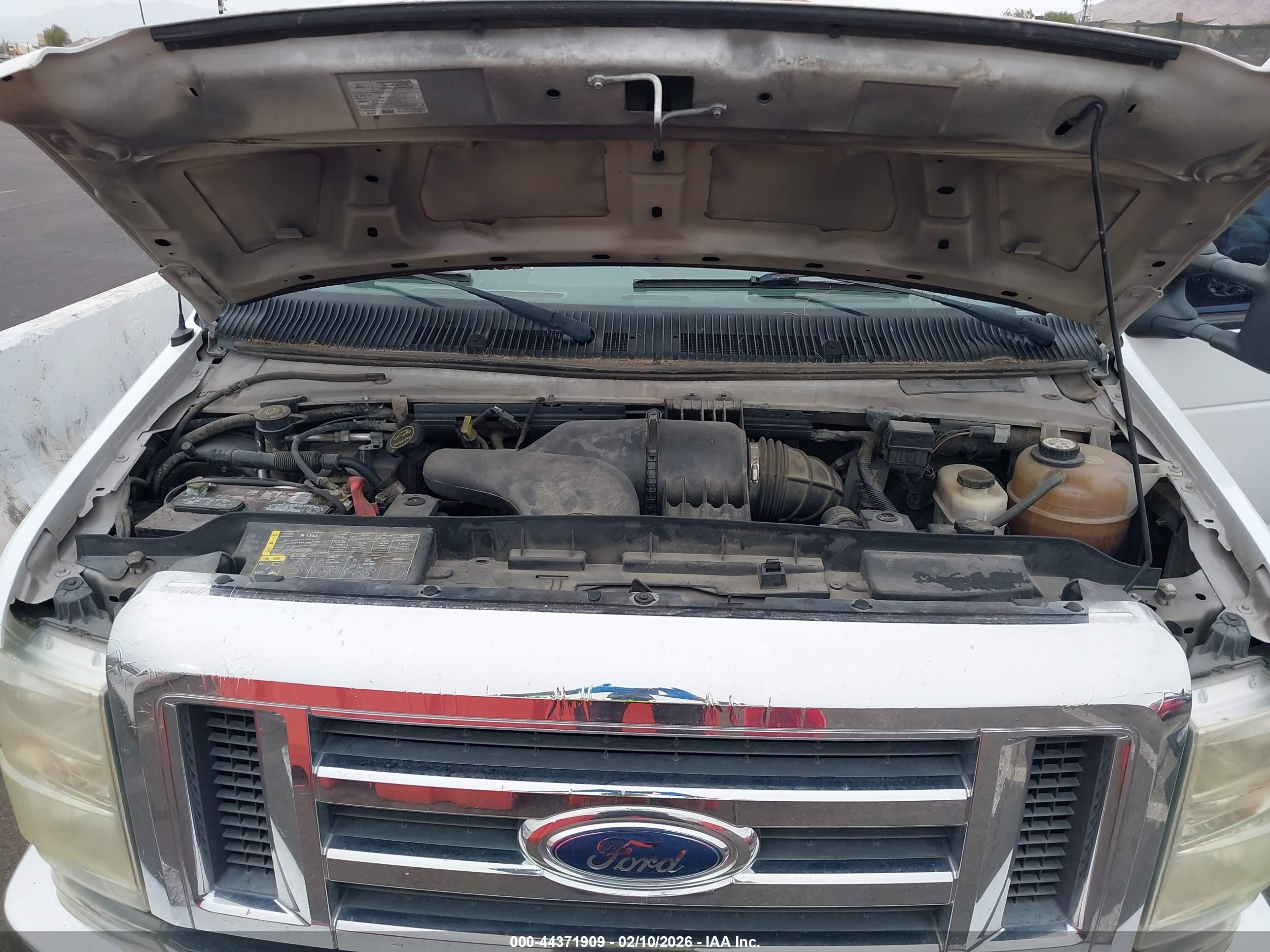 FORD E-150 image 10