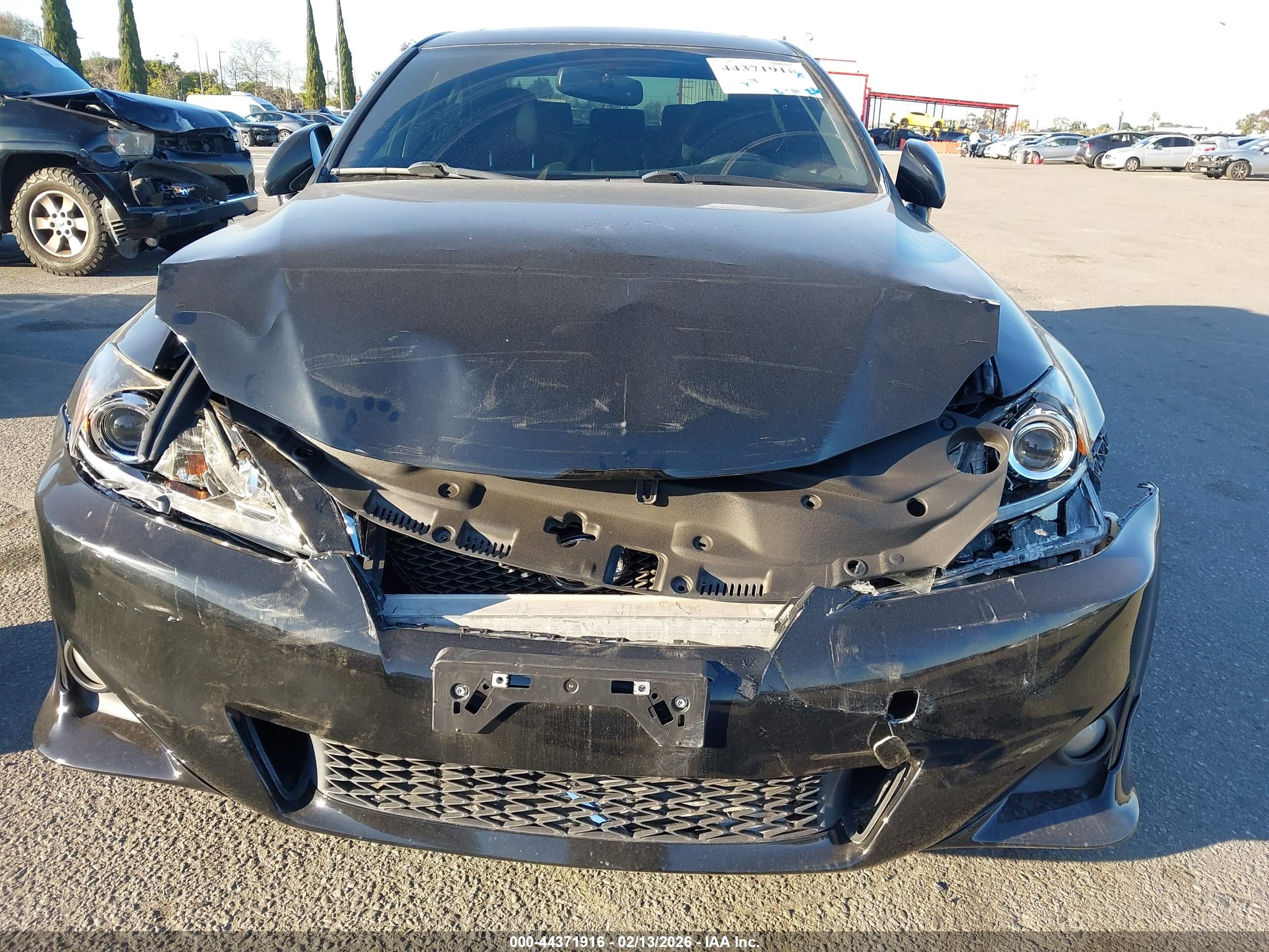 LEXUS IS image 6